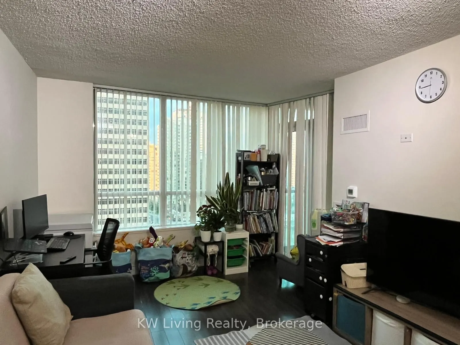 15 Greenview Avenue, #1502