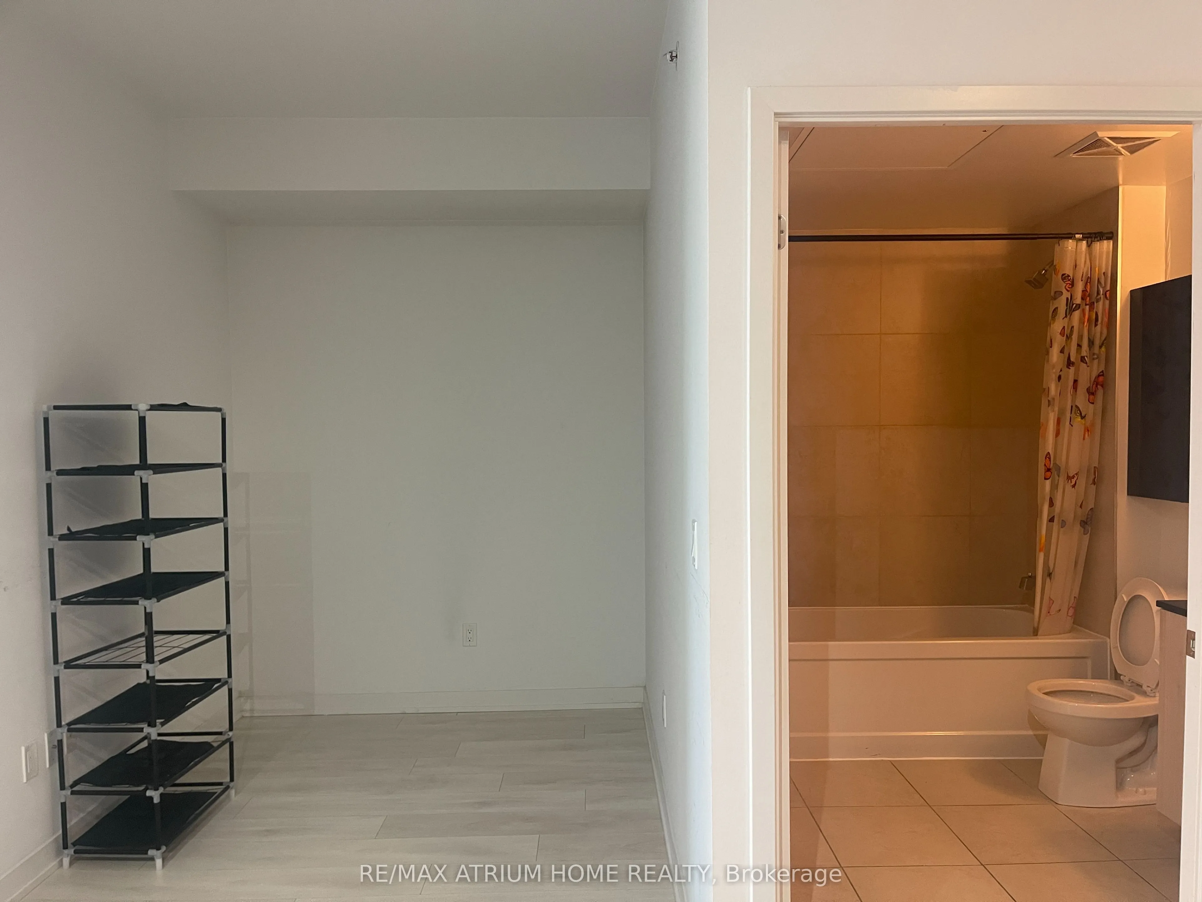 31 tippett Road, #919