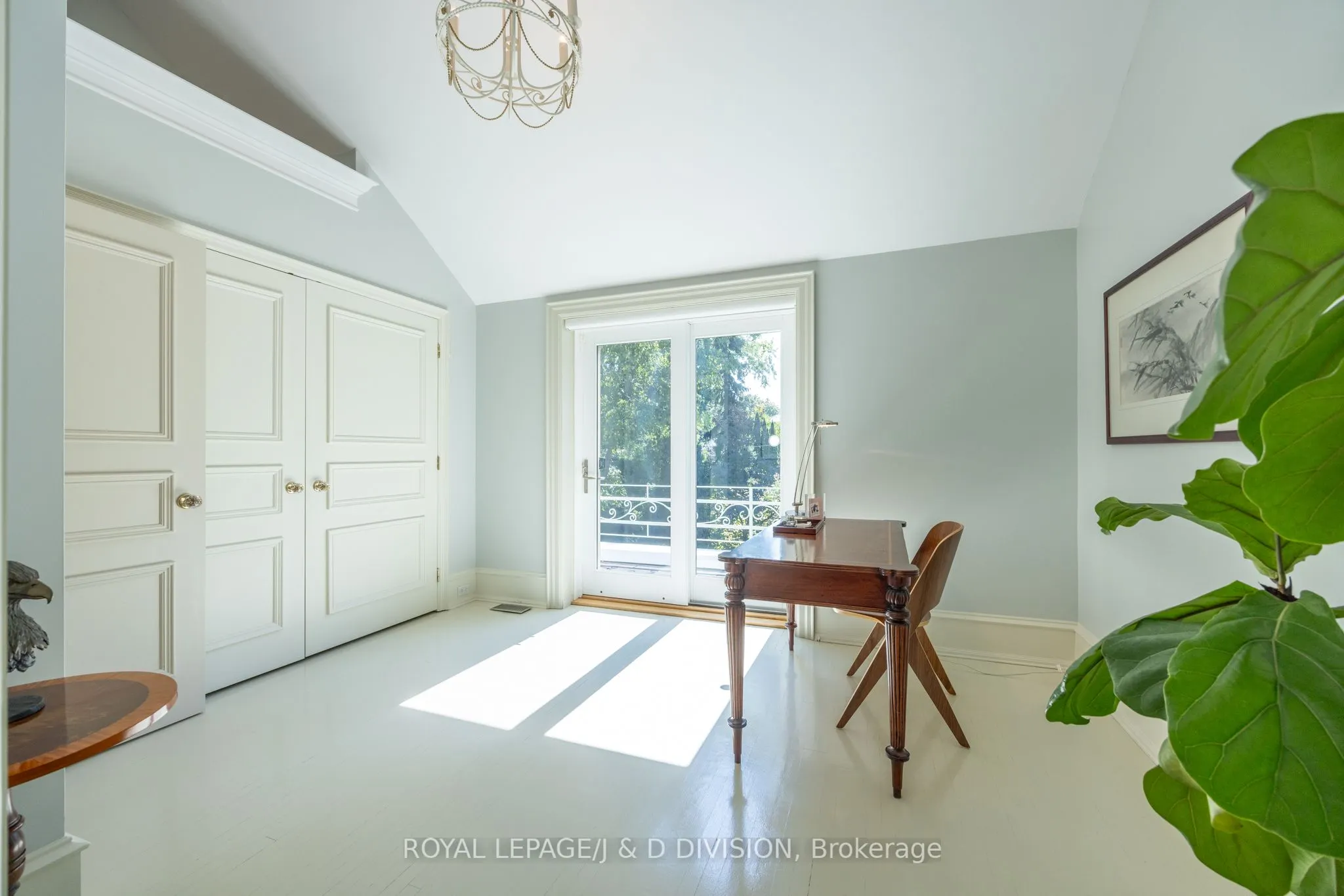 12 Forest Glen Crescent