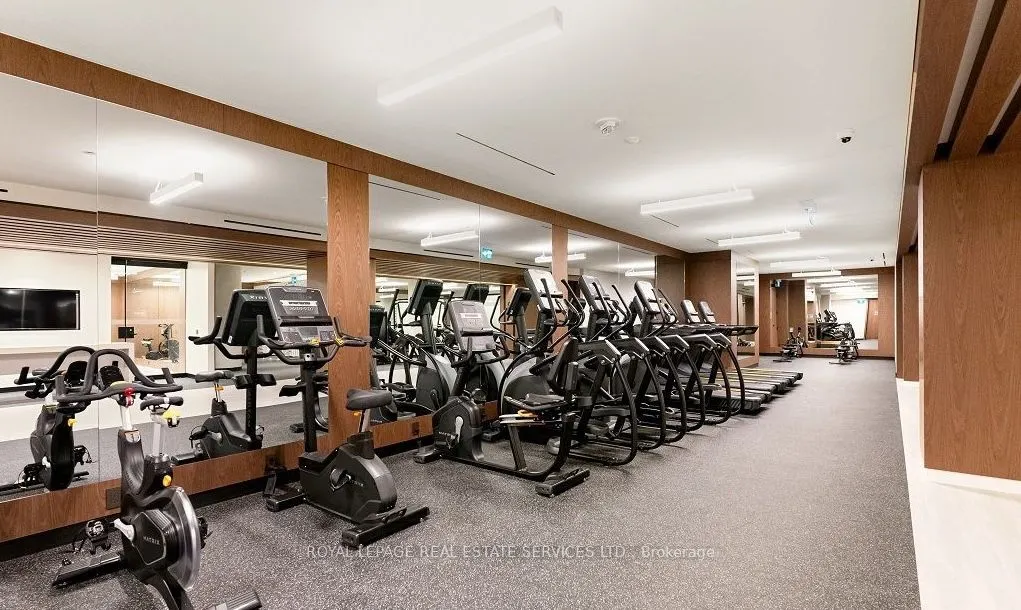 5 Defries Street N, #208