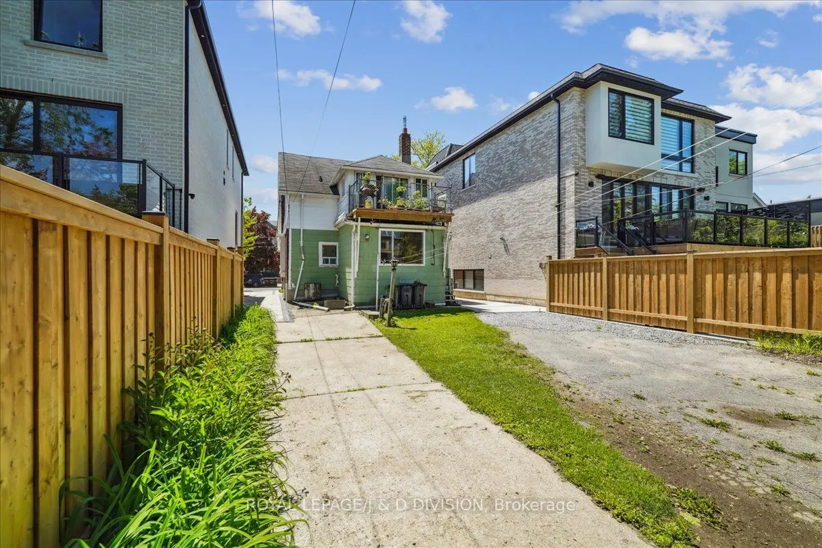 172 Briar Hill Avenue