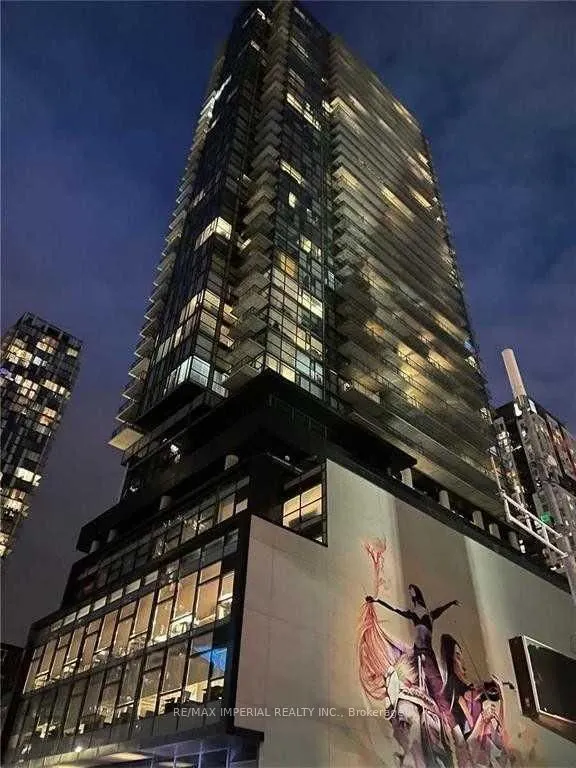 290 Adelaide Street W, #3903