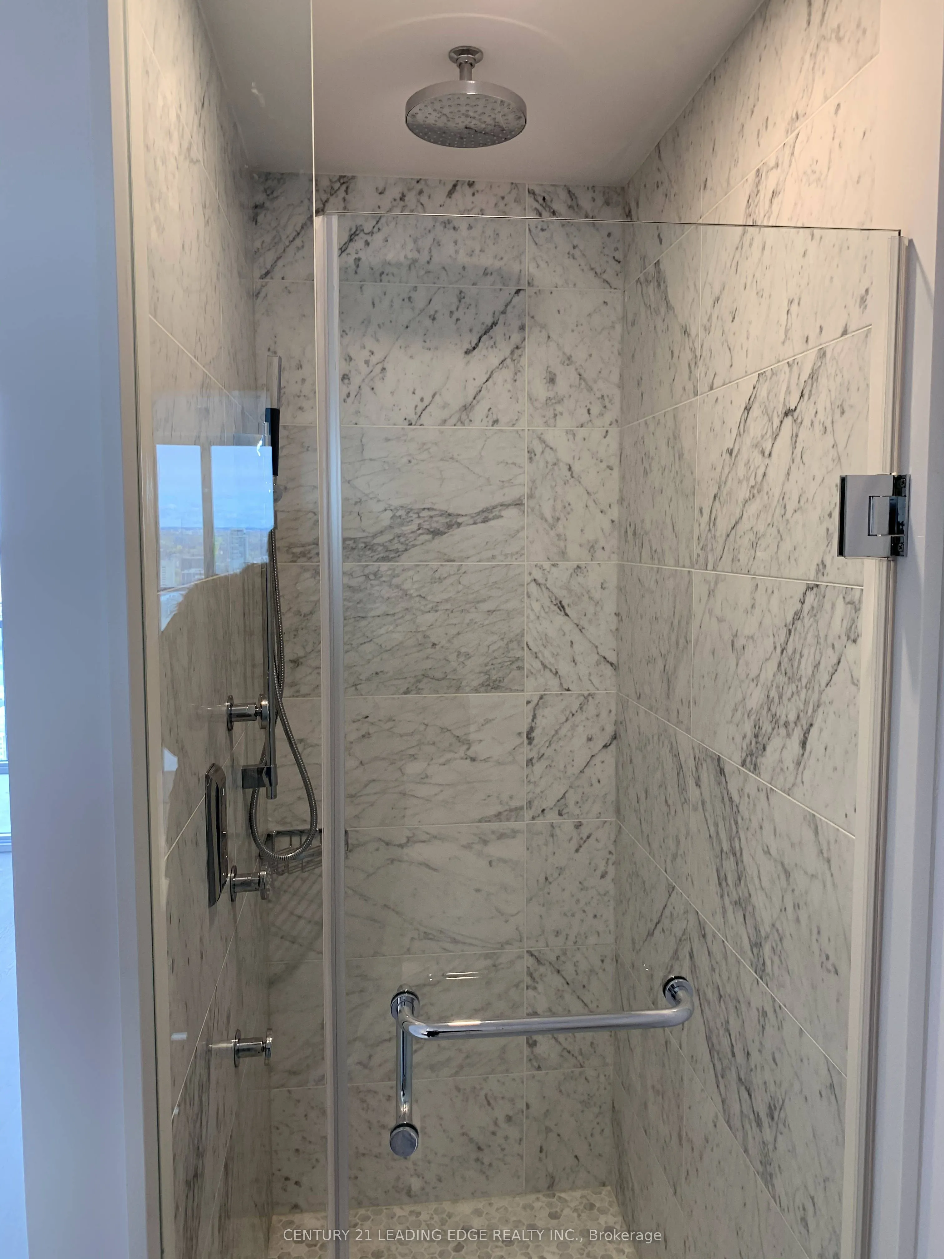 488 University Avenue, #3301