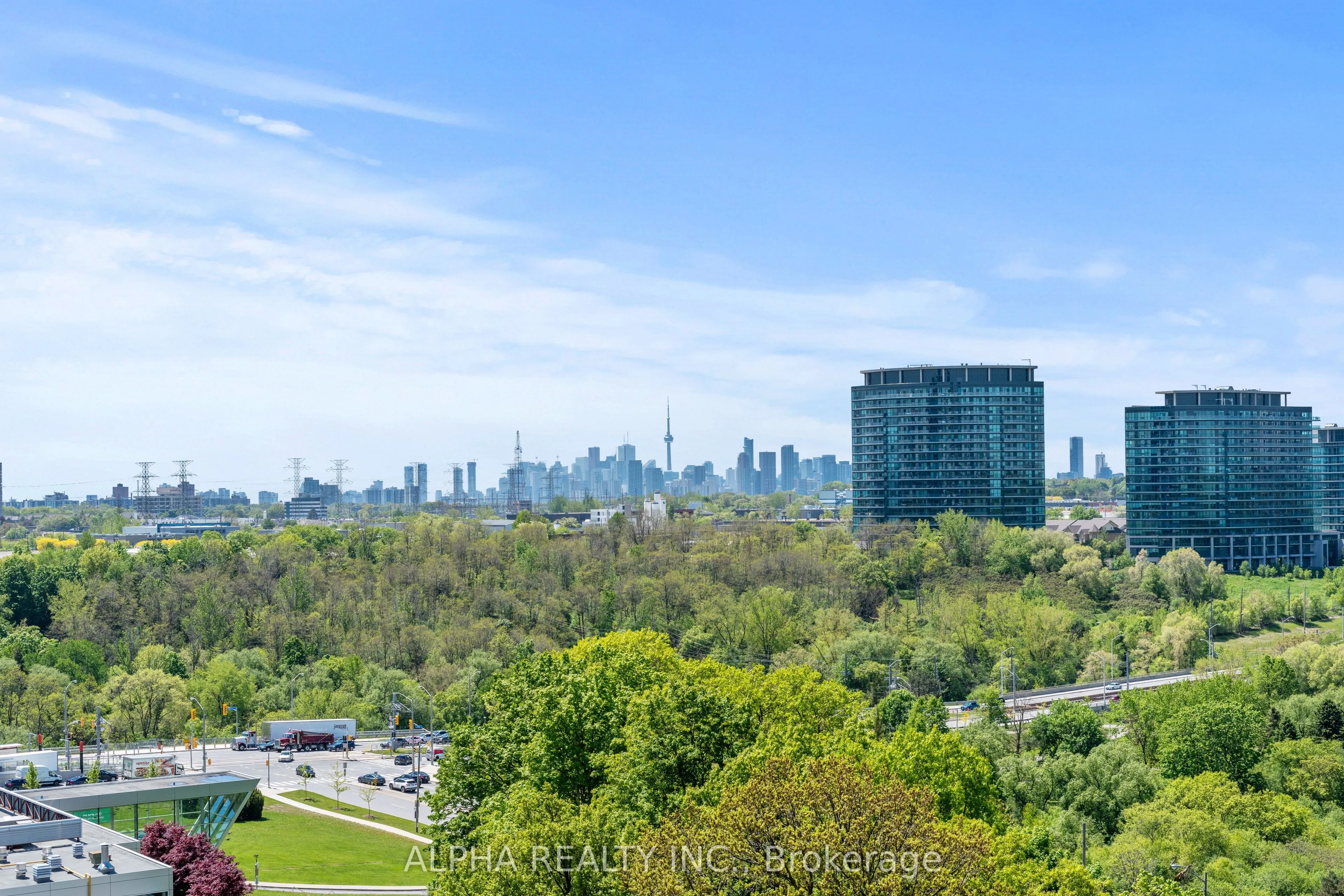 10 Inn On The Park Drive, #709