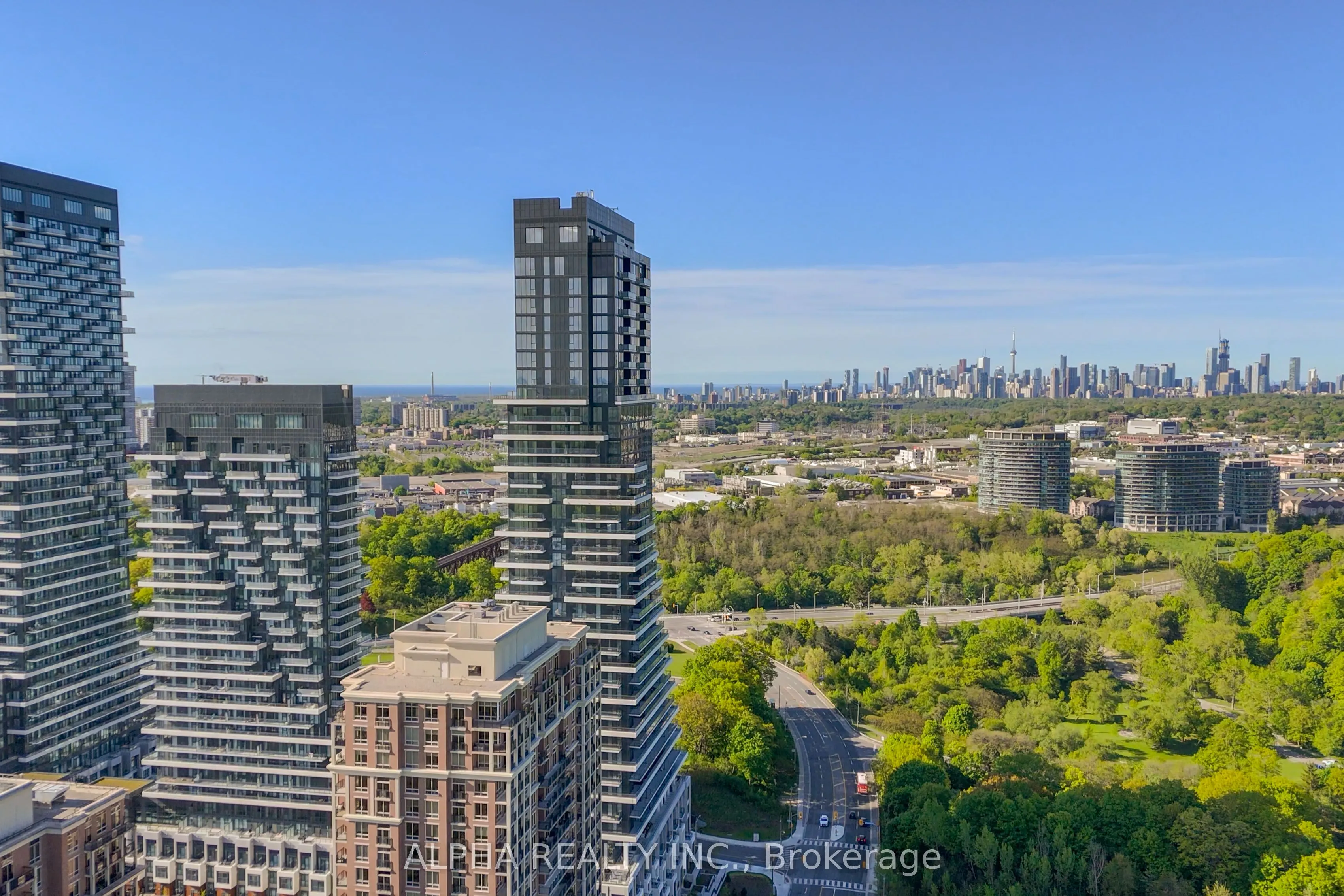 10 Inn On The Park Drive, #709