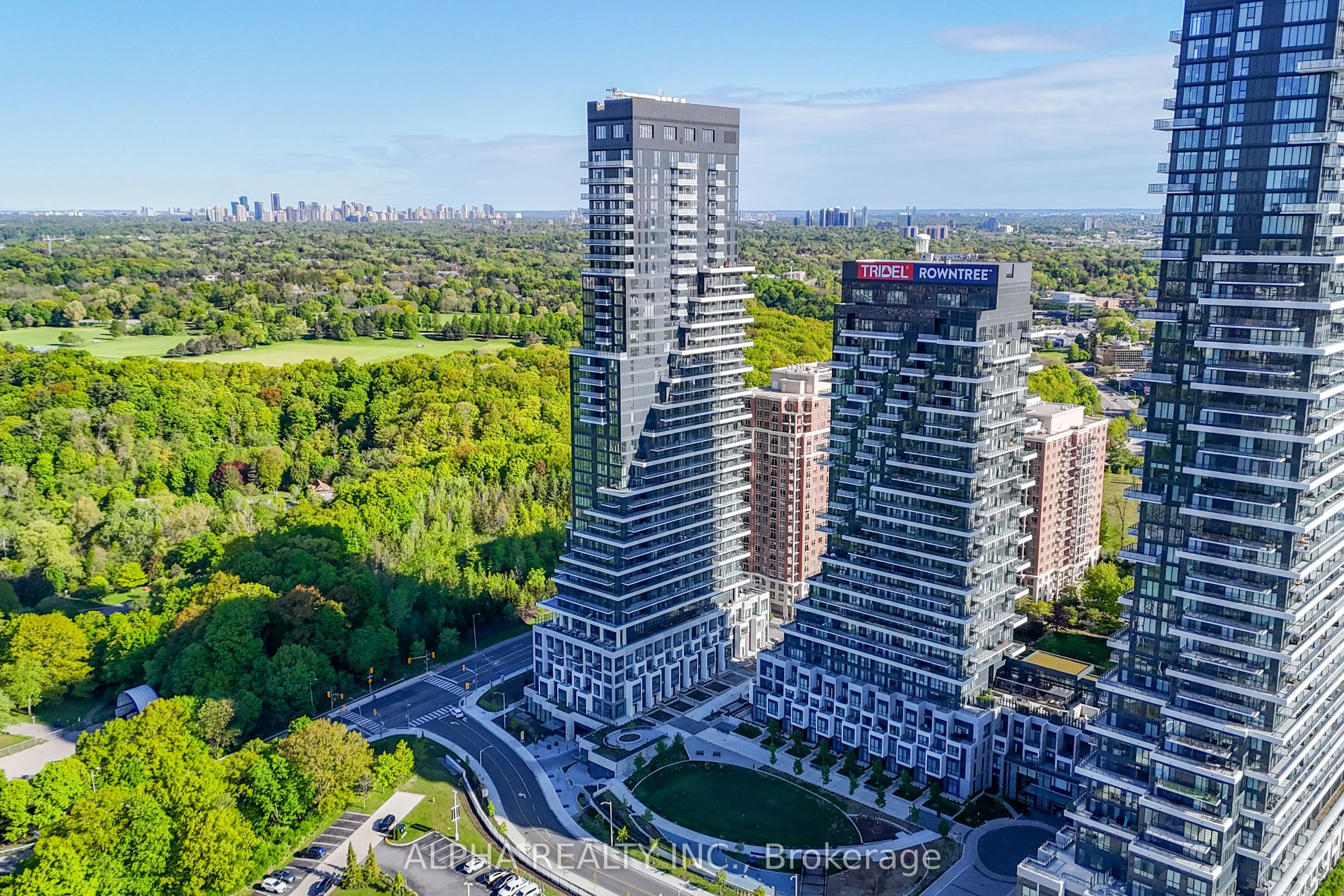 10 Inn On The Park Drive, #709
