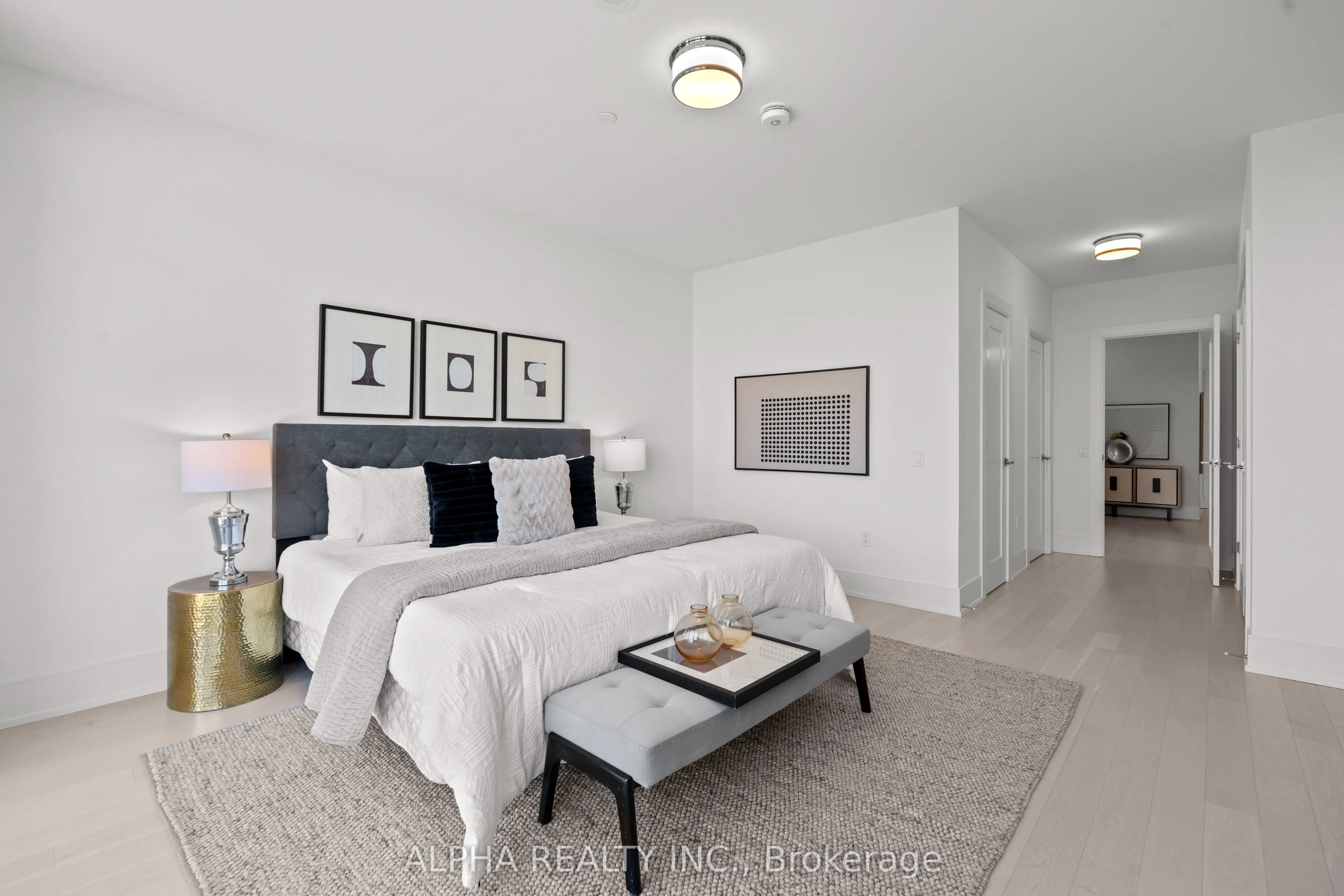 10 Inn On The Park Drive, #709