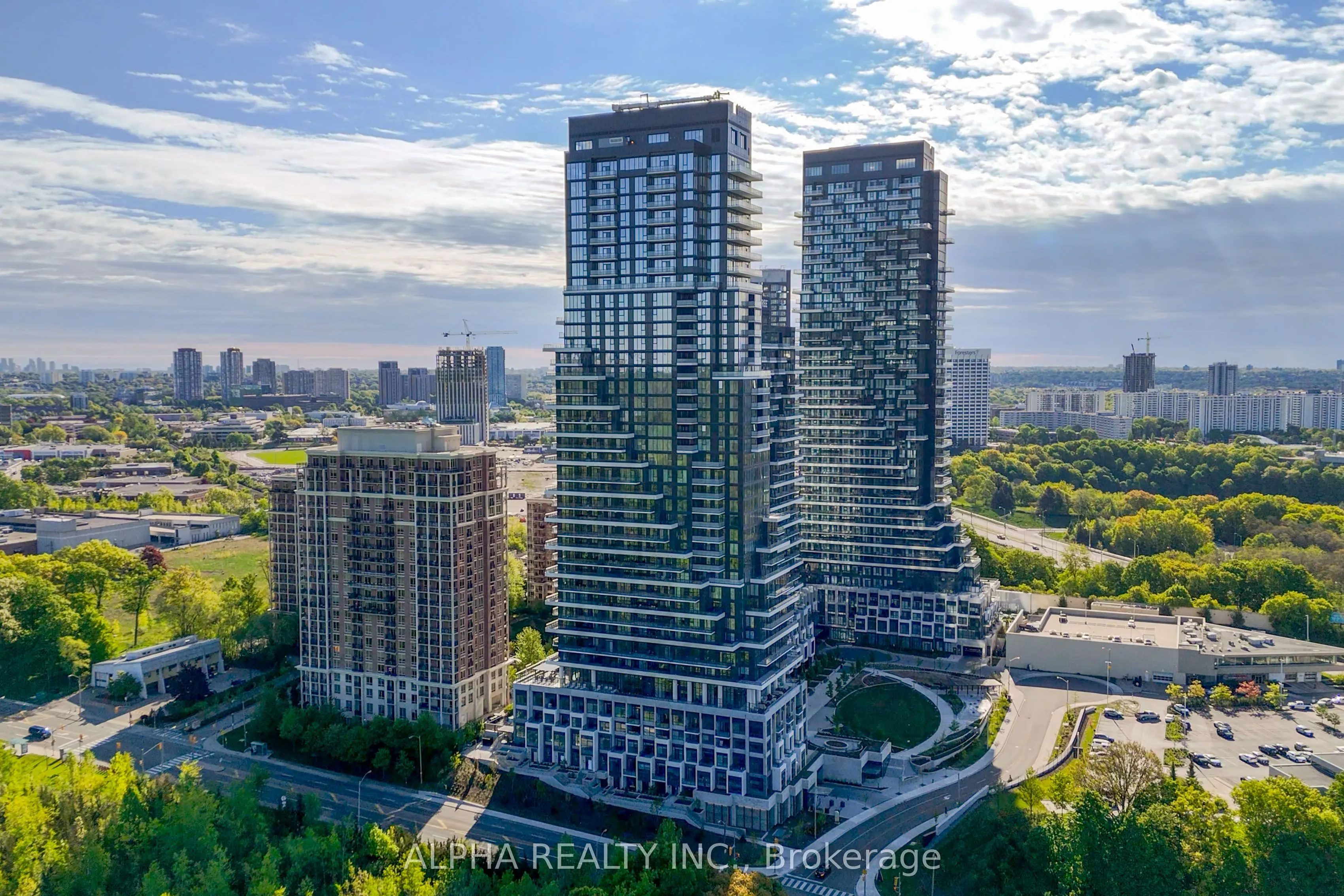 10 Inn On The Park Drive, #709