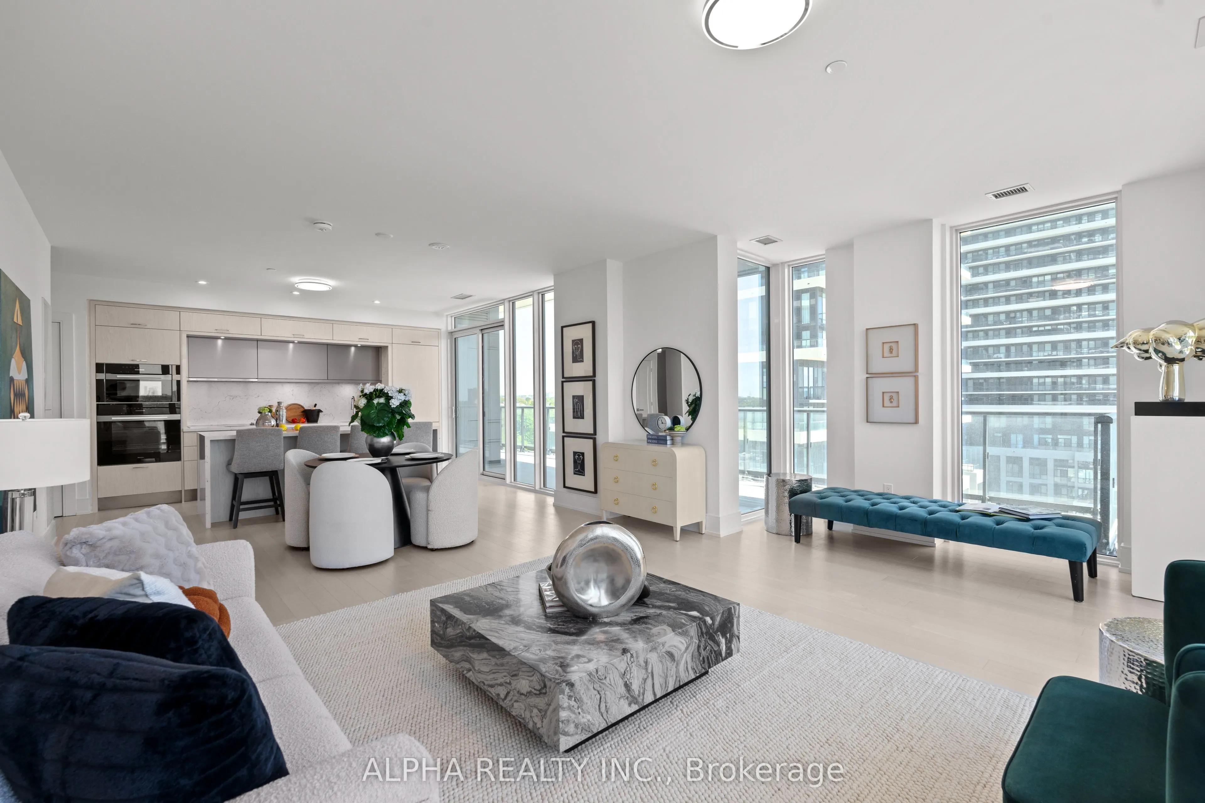 10 Inn On The Park Drive, #709