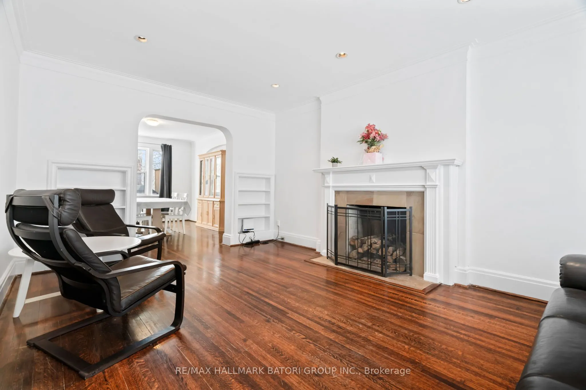 1119 Avenue Road
