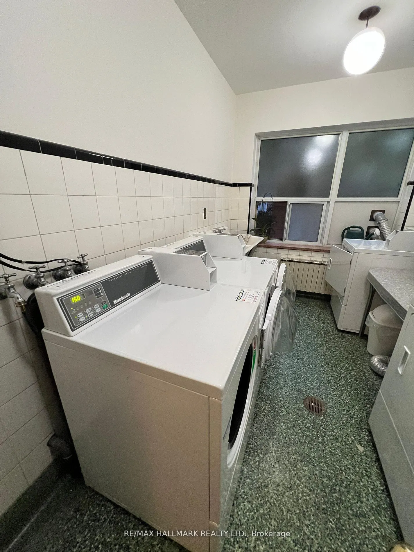 21 Thelma Avenue, #103