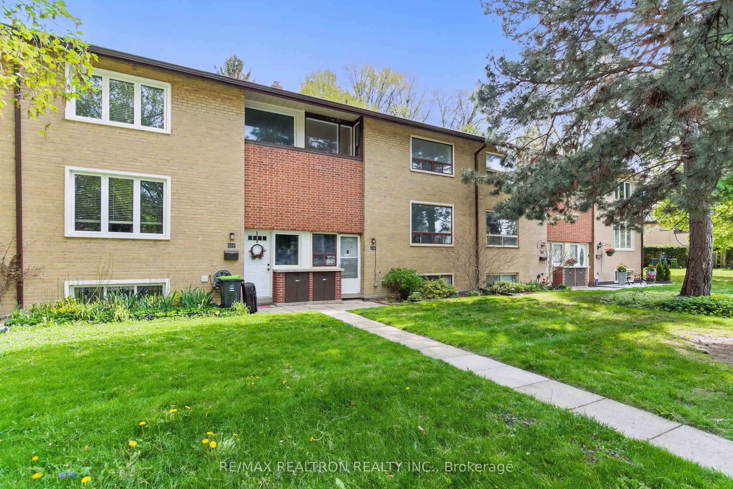 104 Barber Greene Road N, #4