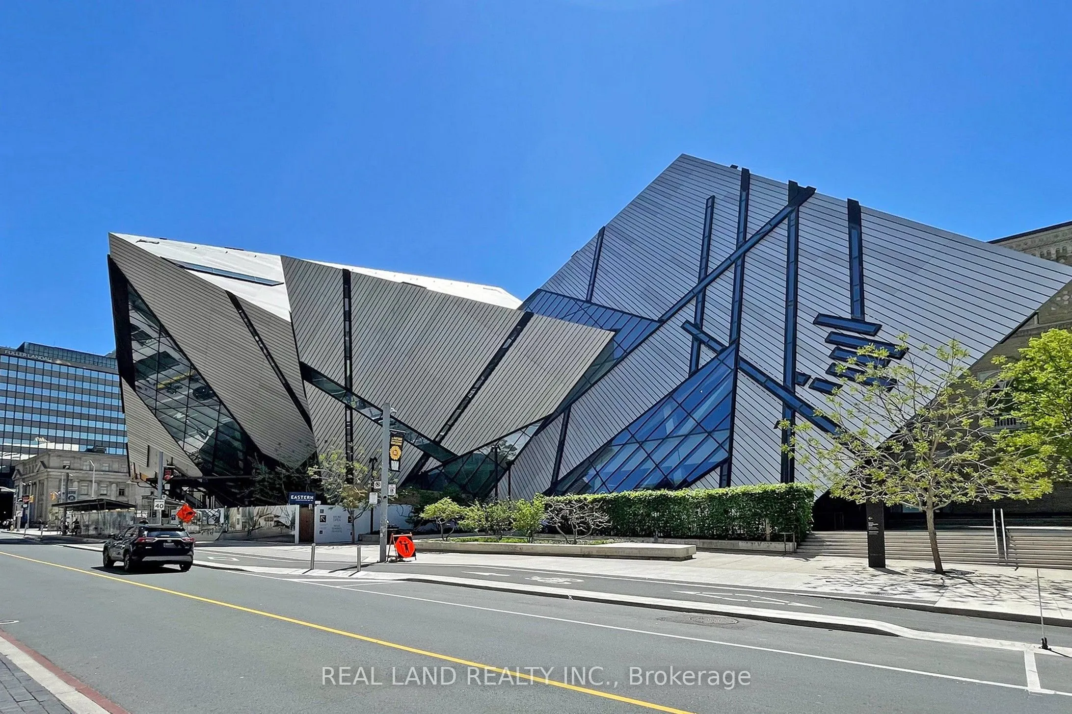 206 Bloor Street W, #1001