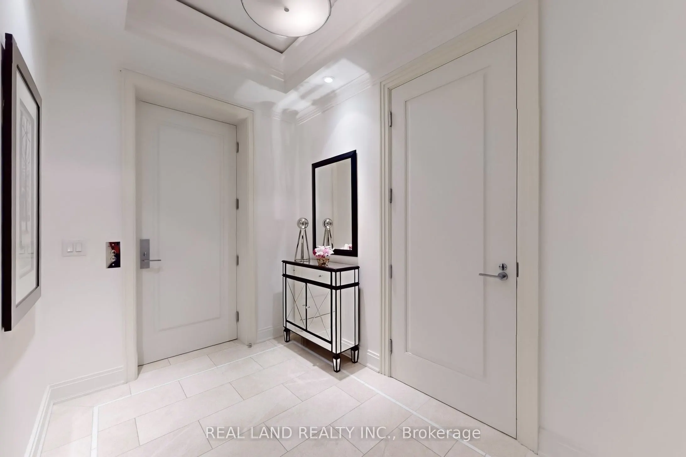 206 Bloor Street W, #1001