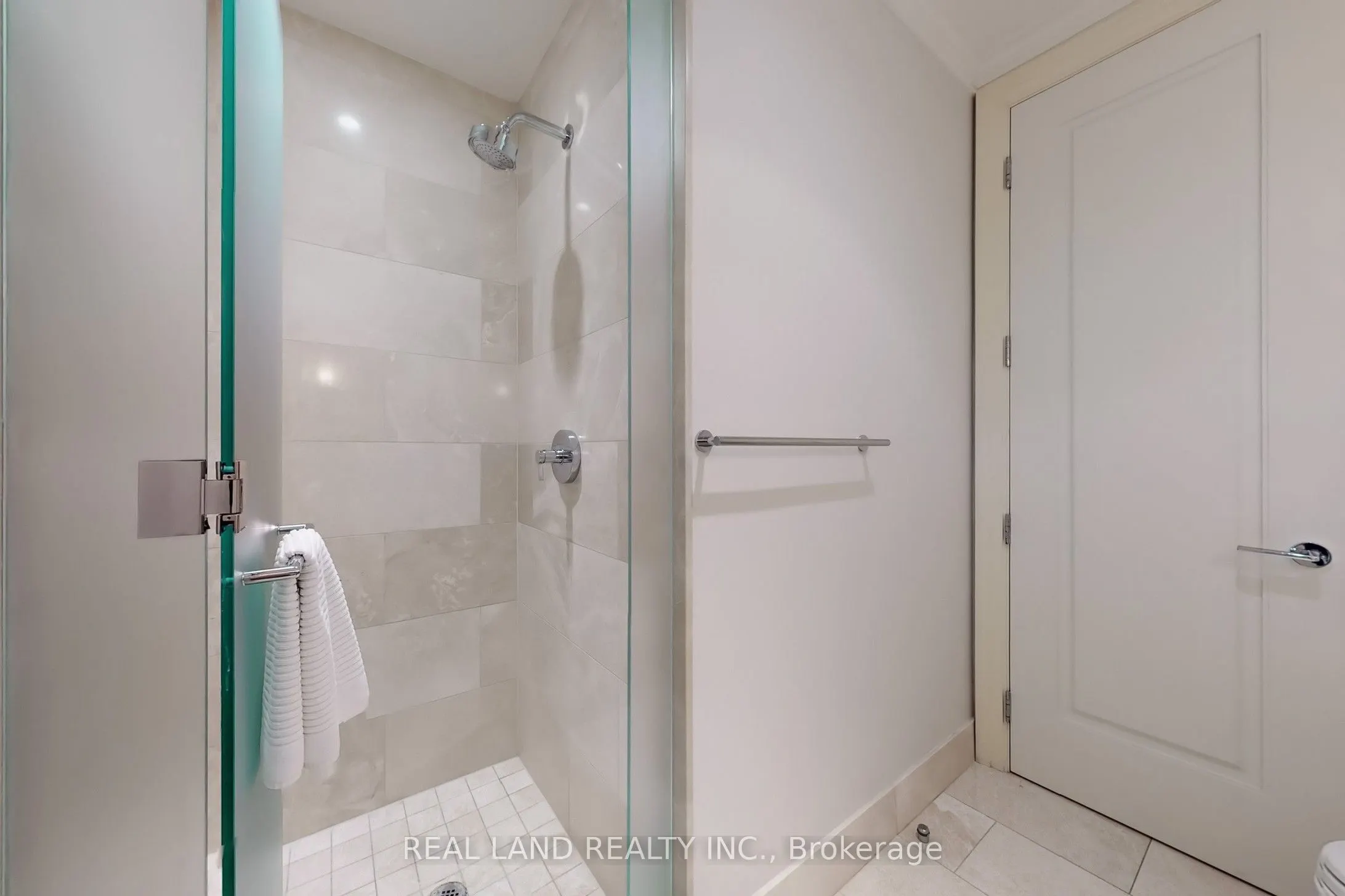 206 Bloor Street W, #1001