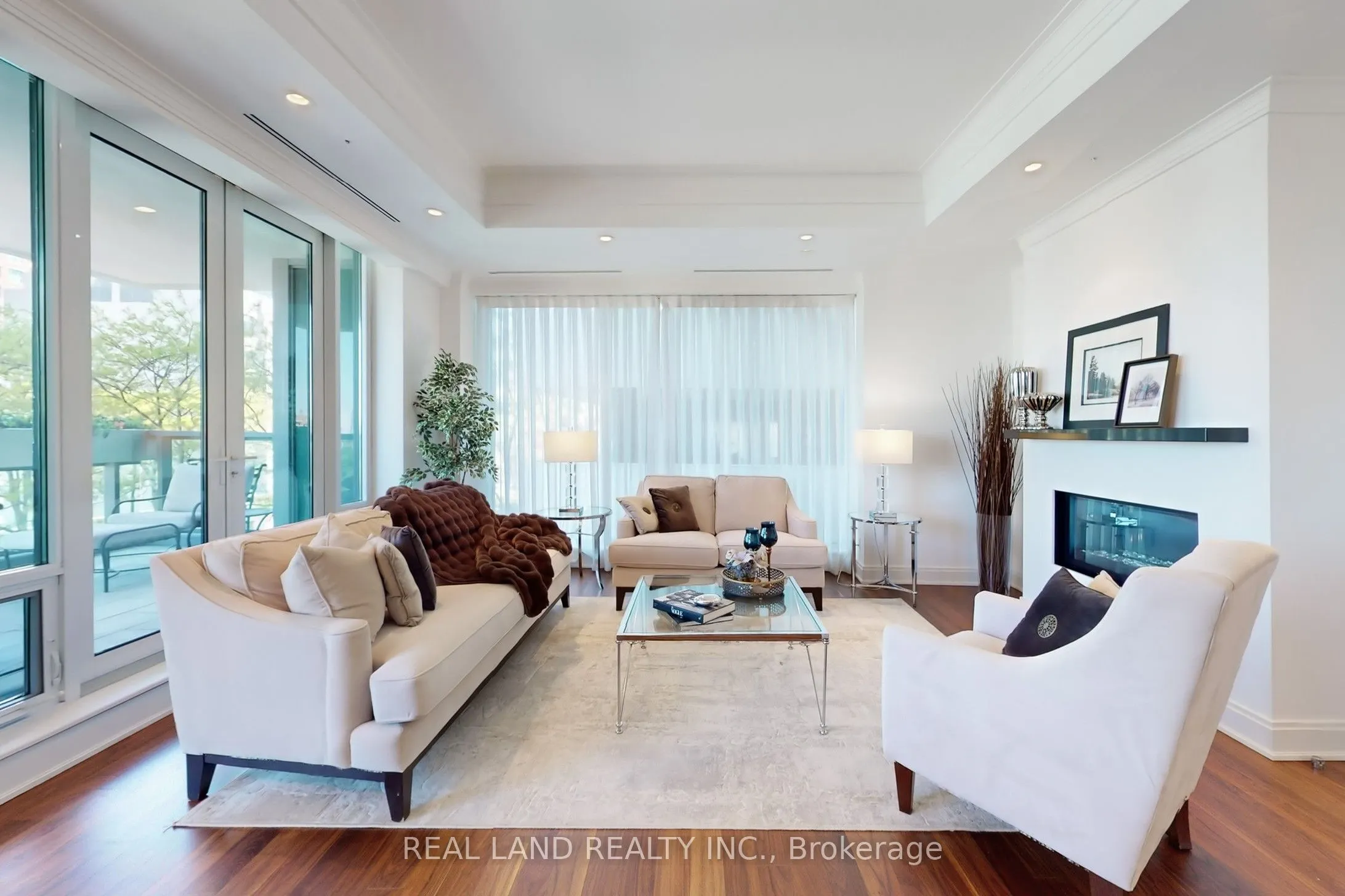 206 Bloor Street W, #1001