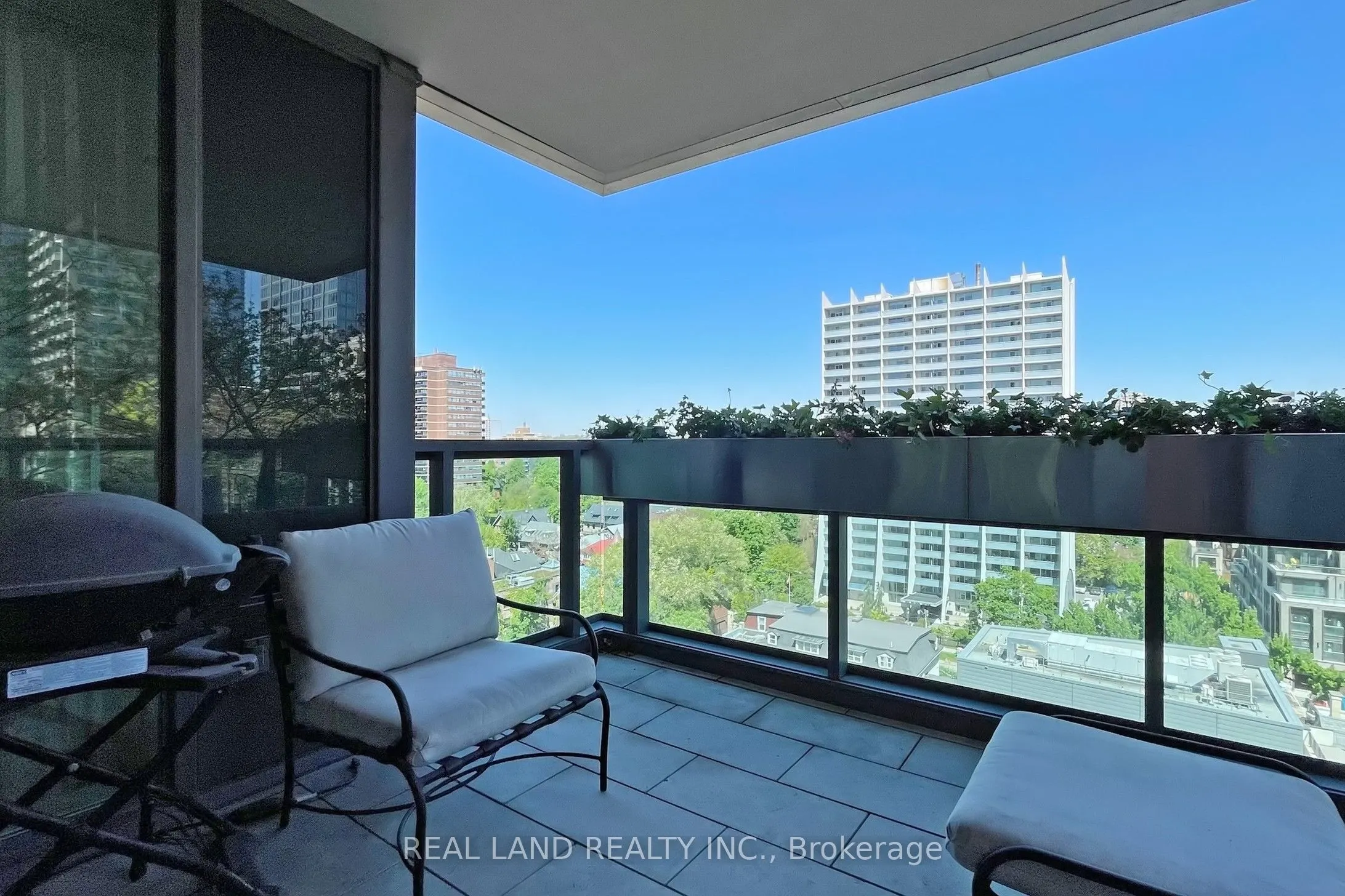 206 Bloor Street W, #1001