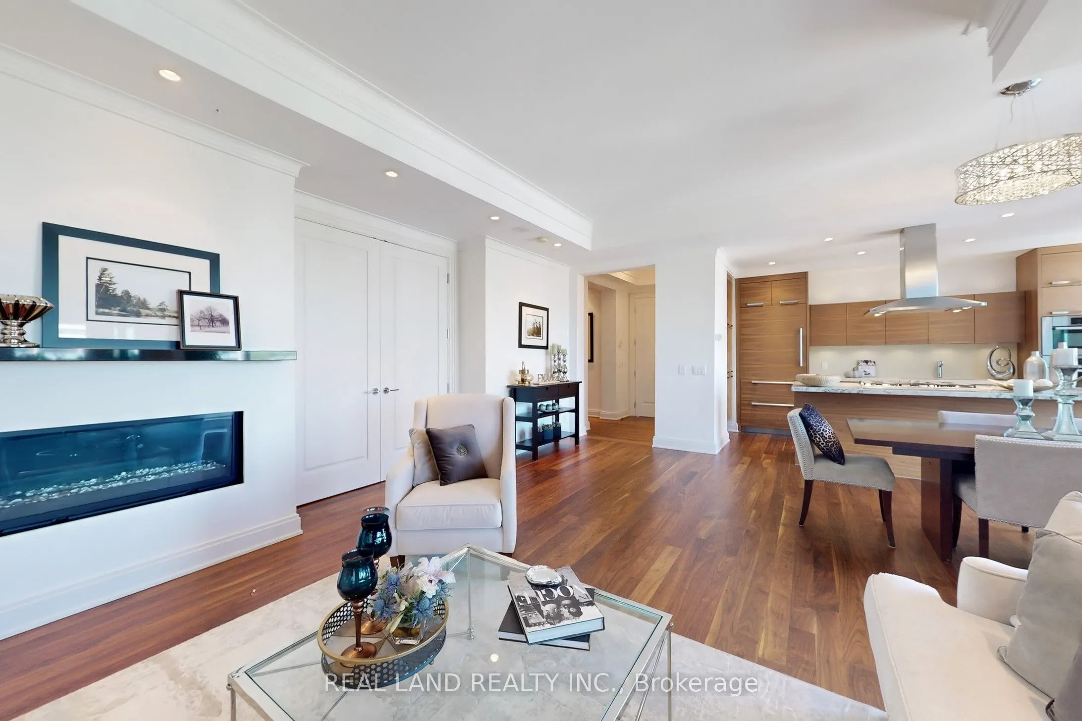 206 Bloor Street W, #1001
