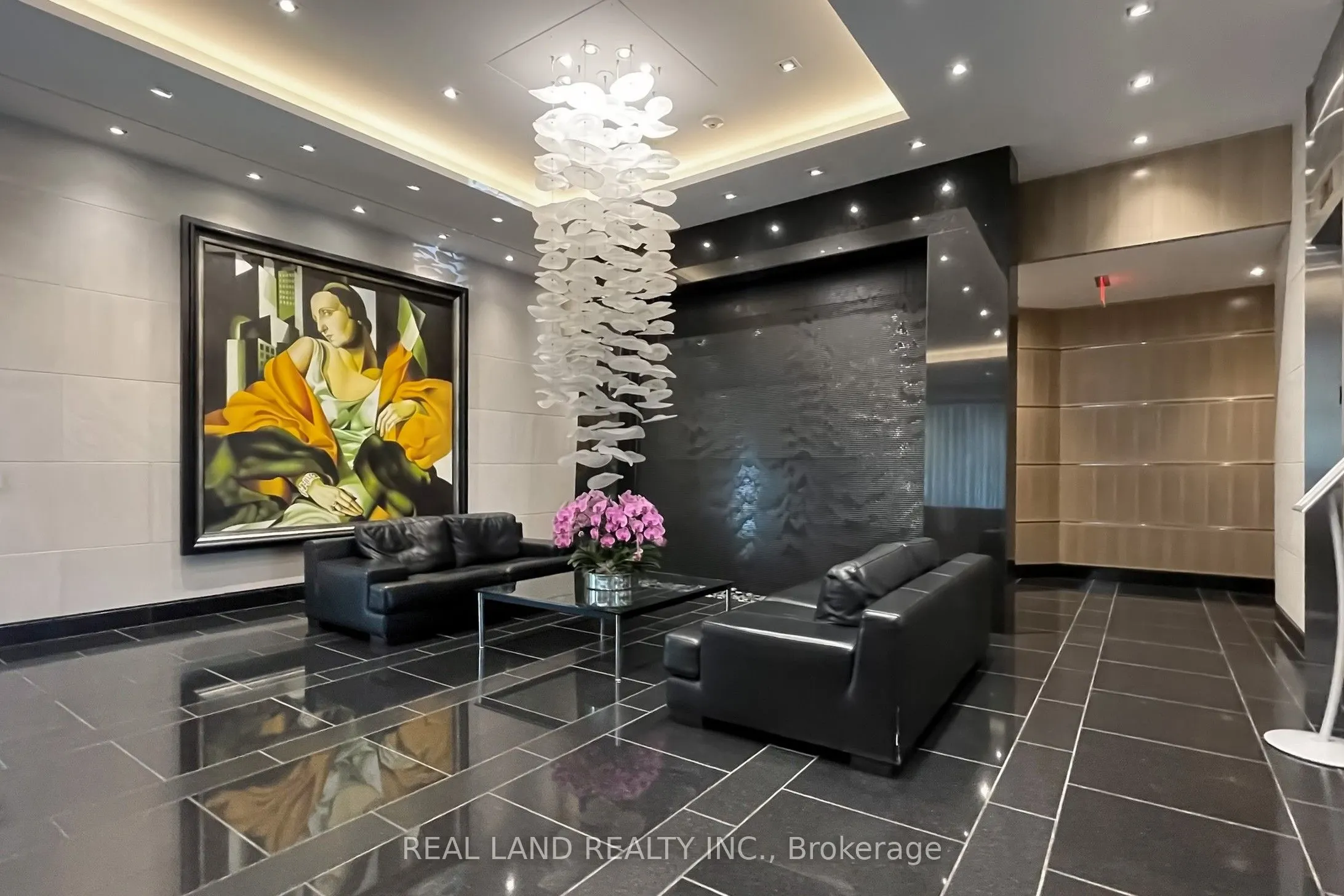 206 Bloor Street W, #1001