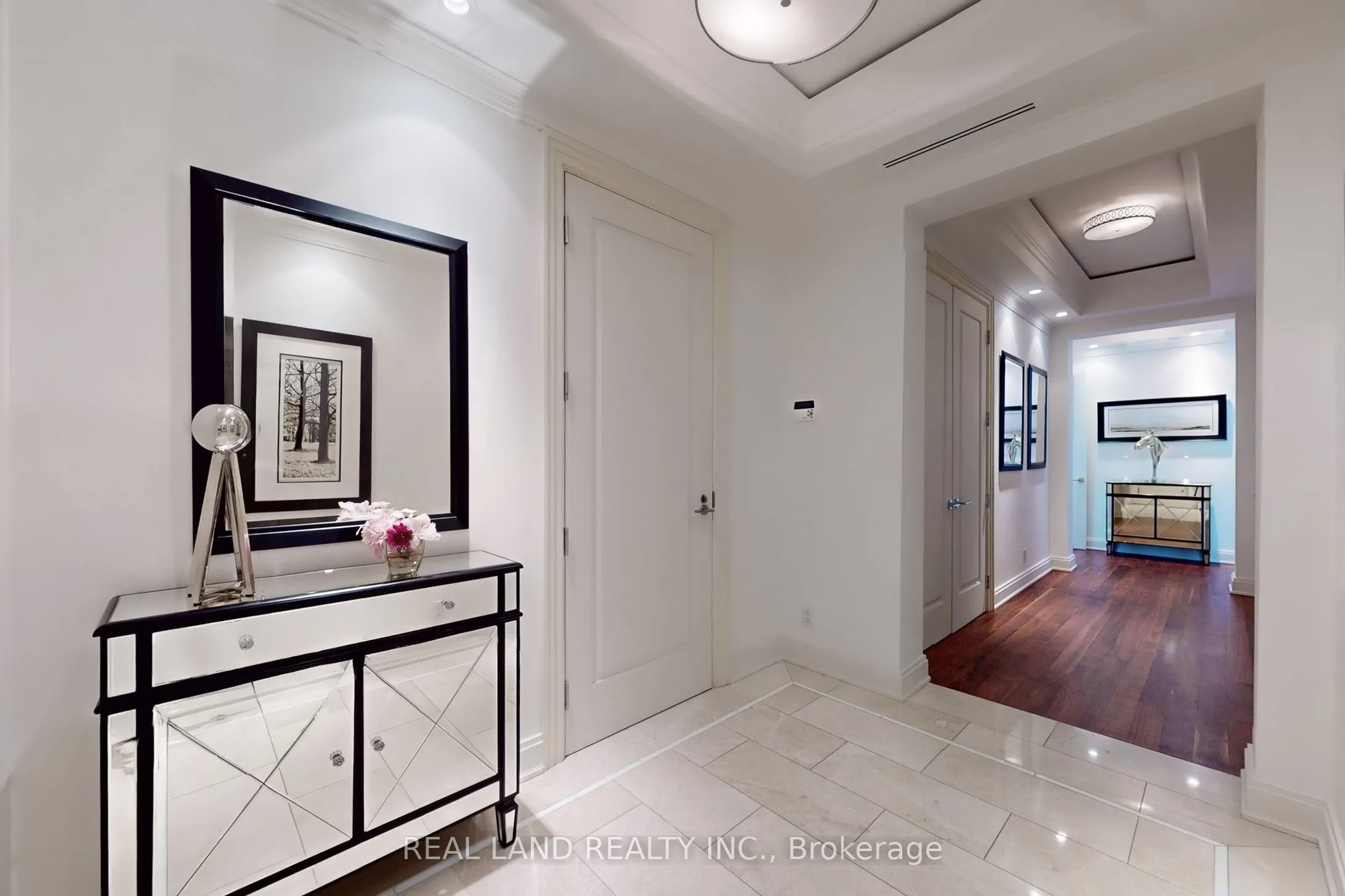 206 Bloor Street W, #1001