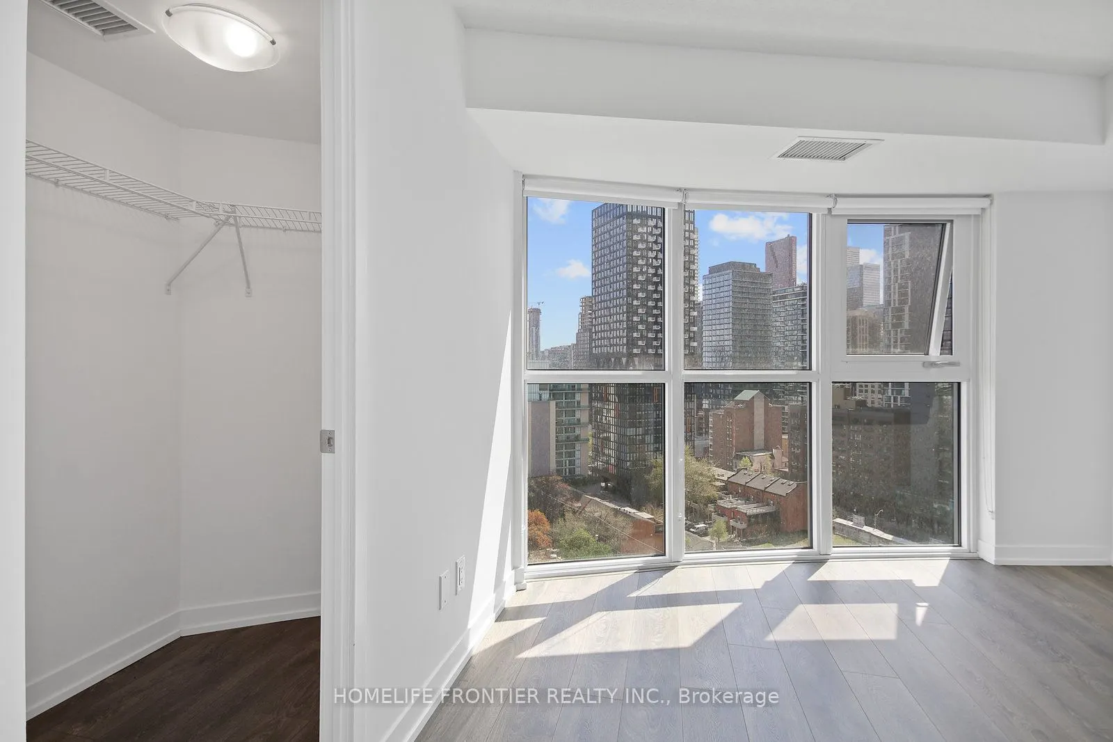 219 Dundas Street E, #1903