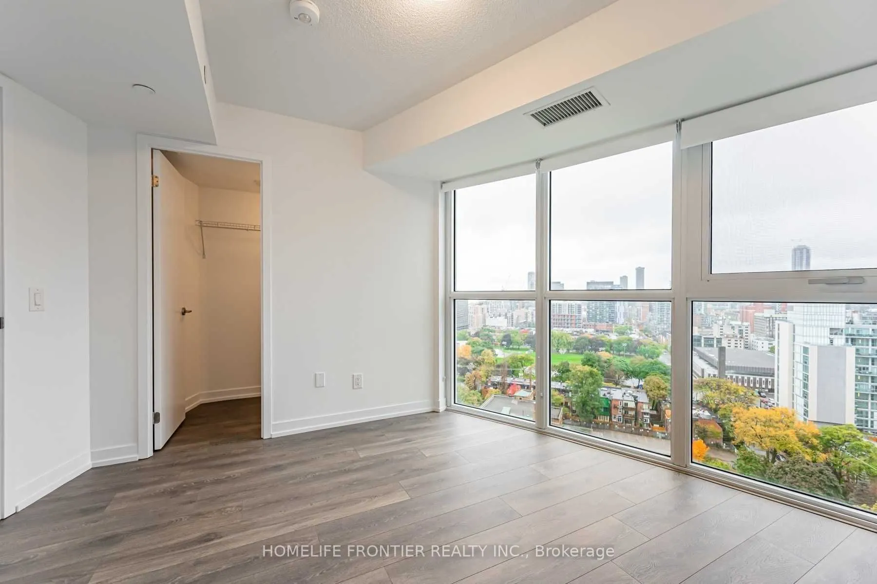 219 Dundas Street E, #1903