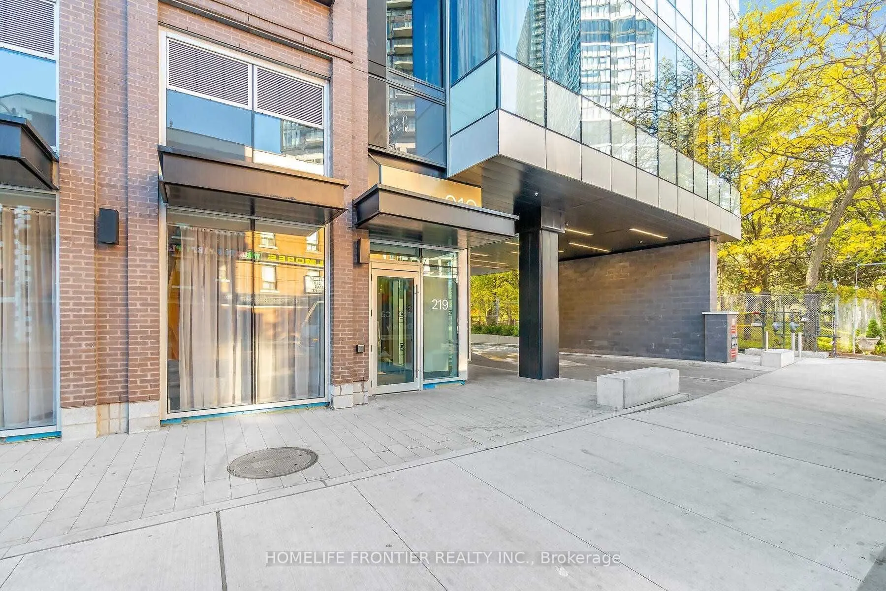 219 Dundas Street E, #1903