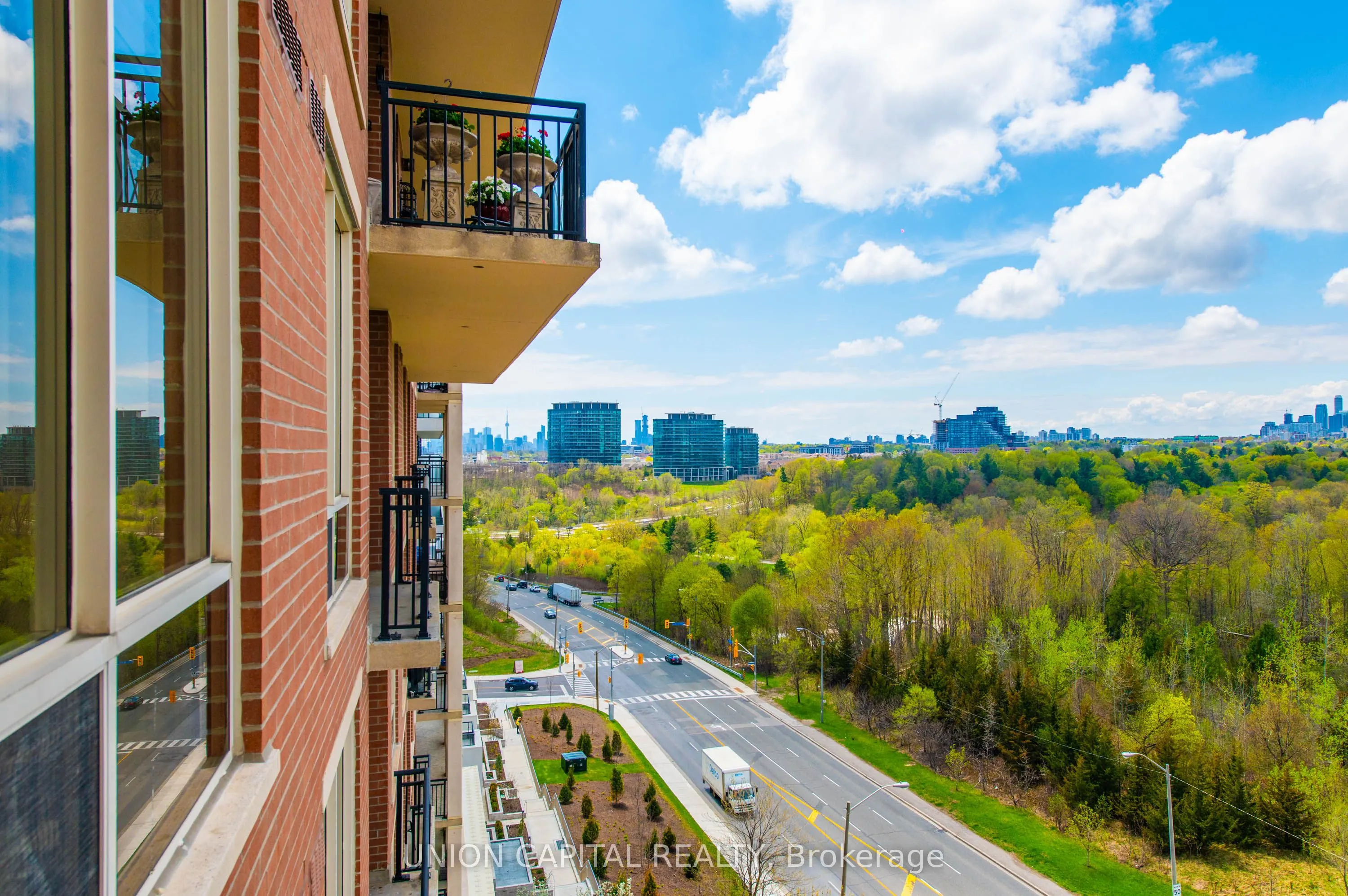1101 Leslie Street, #806