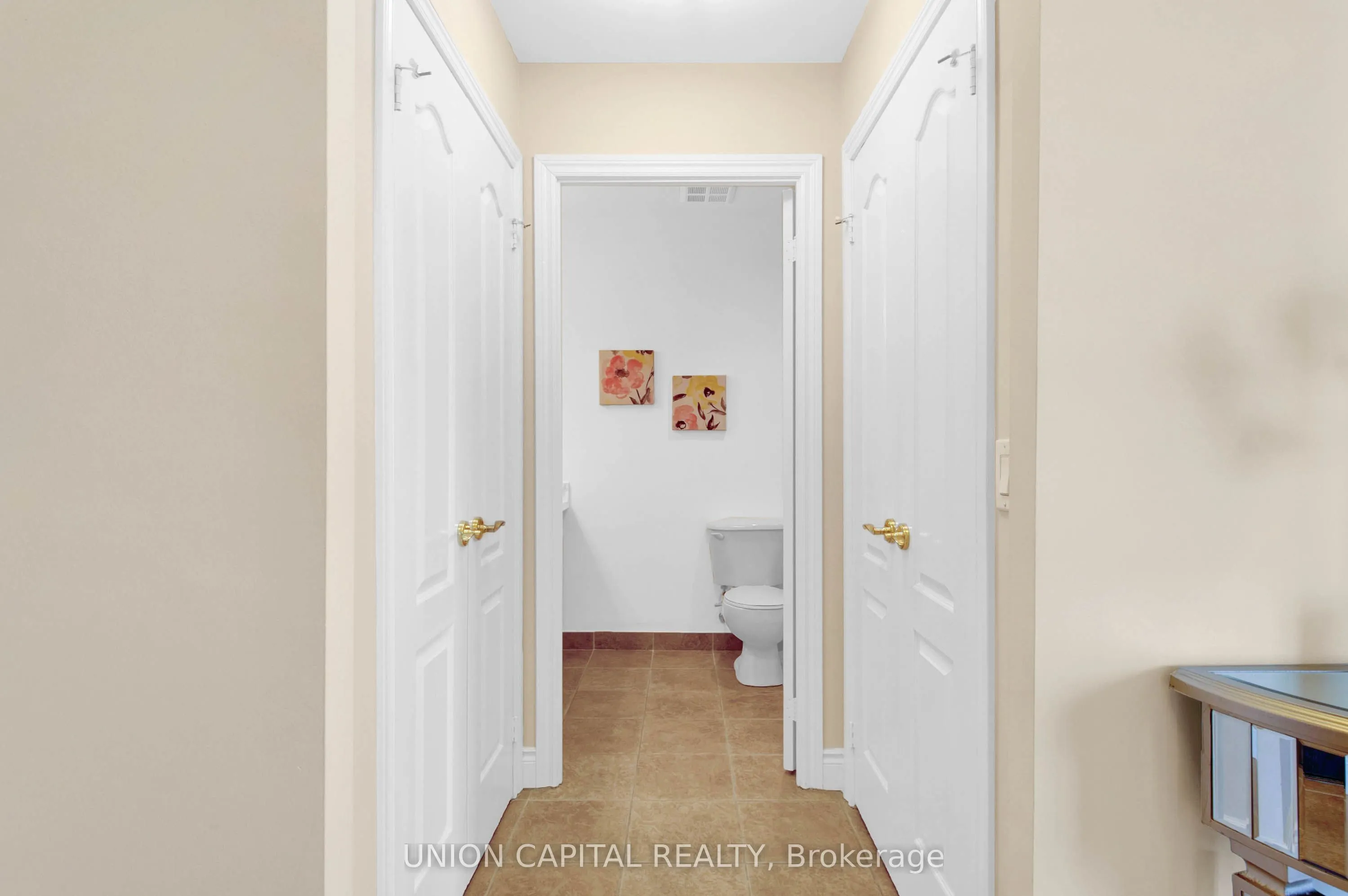 1101 Leslie Street, #806