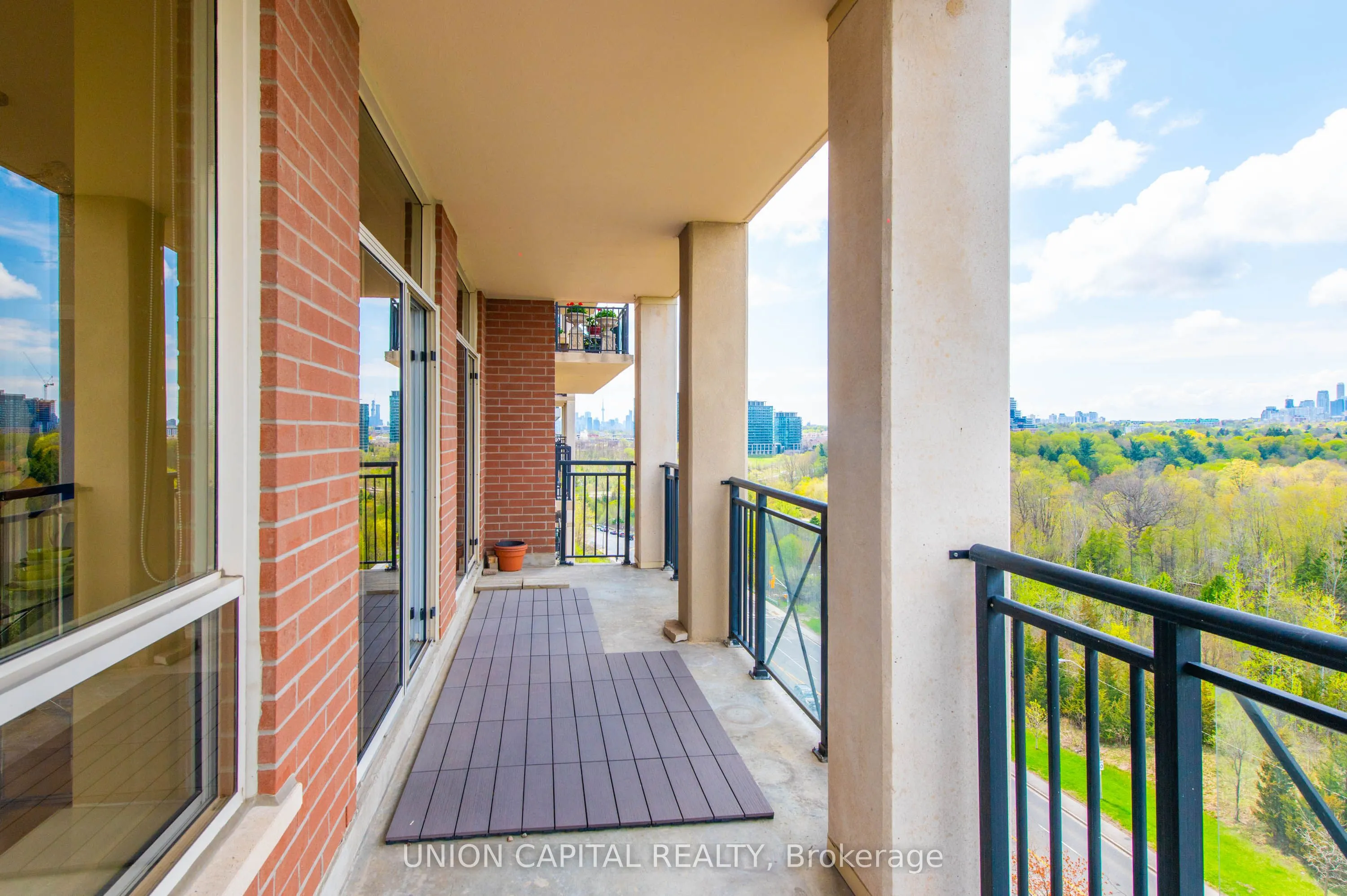1101 Leslie Street, #806