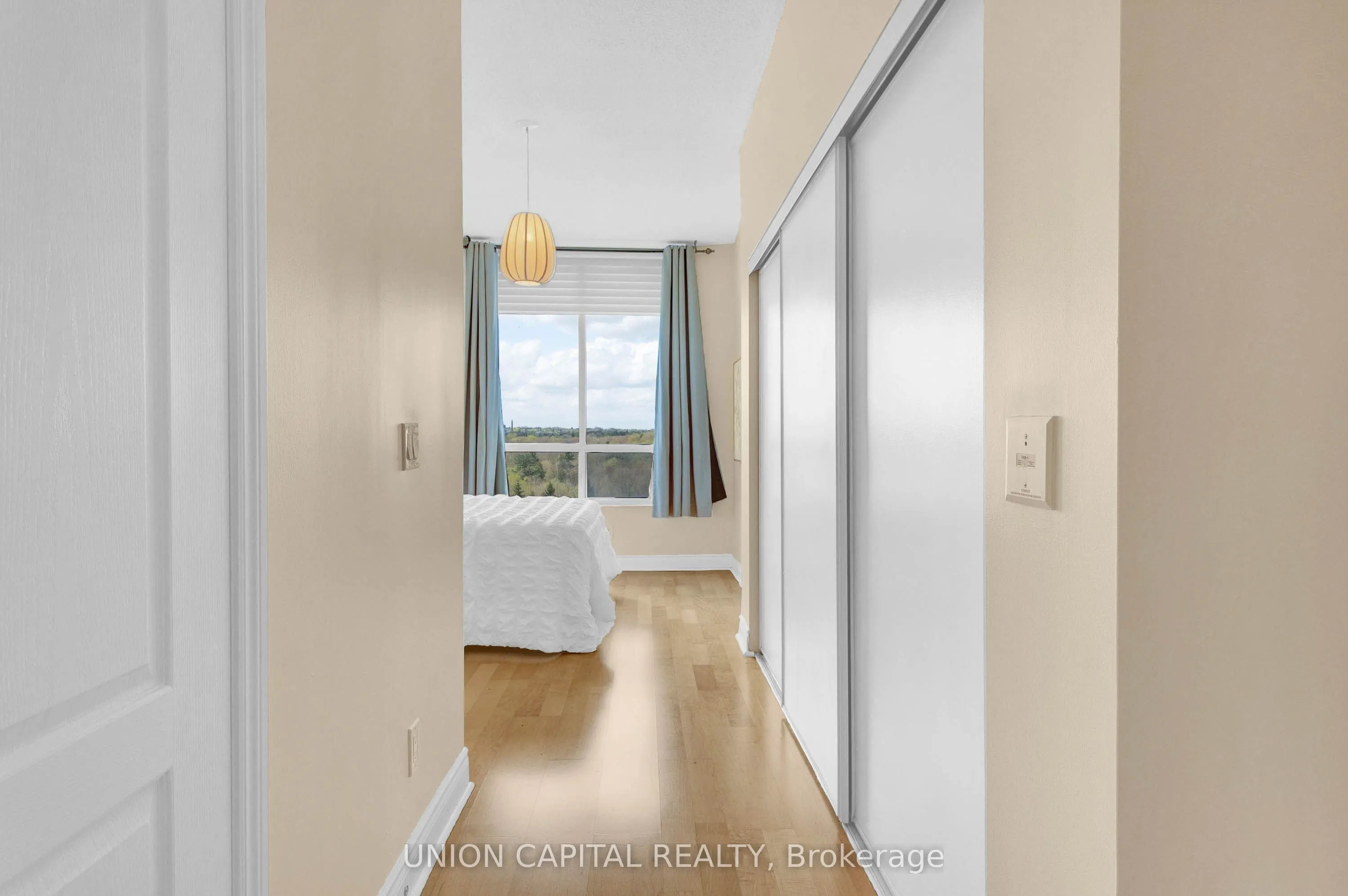 1101 Leslie Street, #806