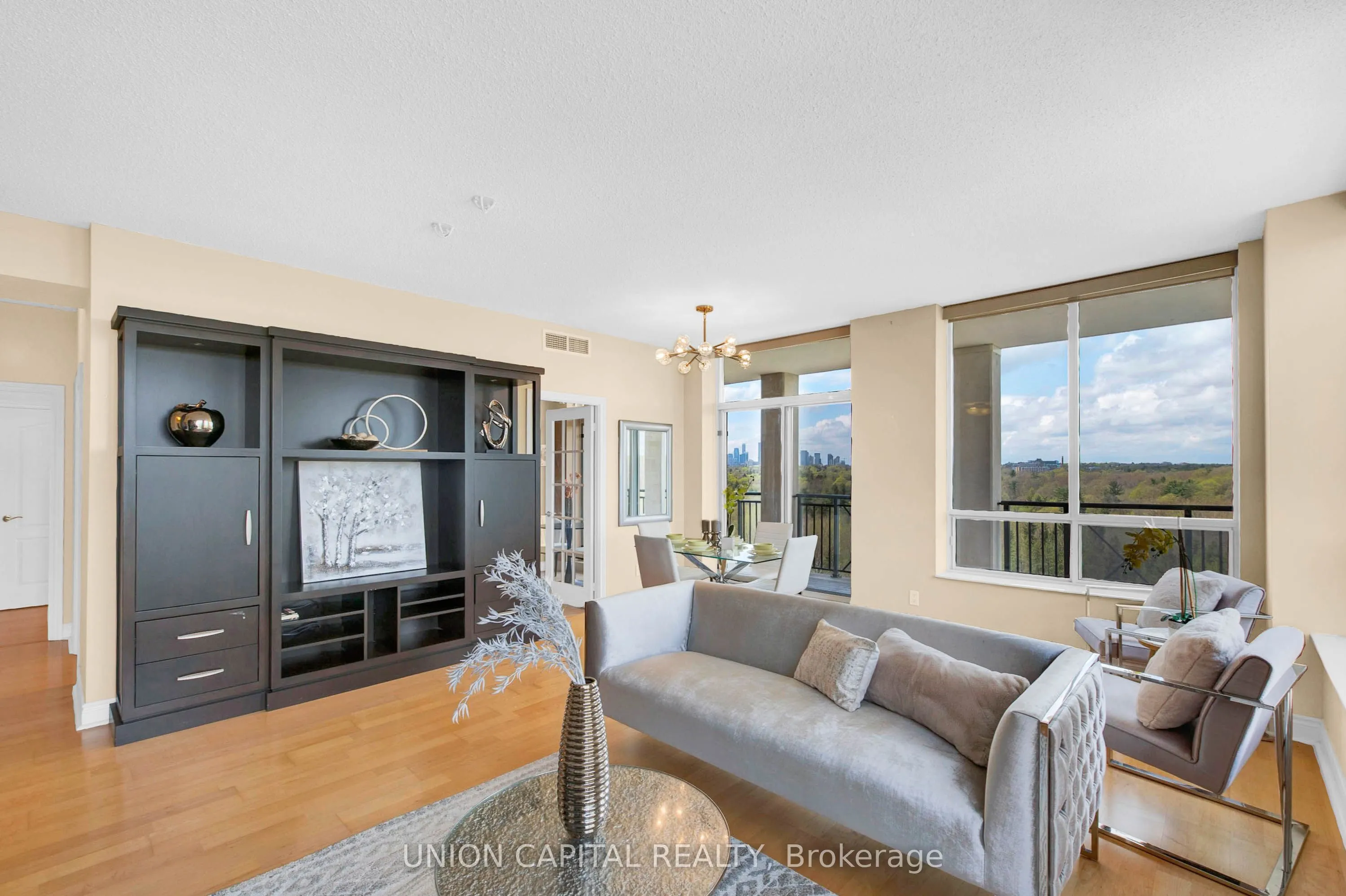 1101 Leslie Street, #806