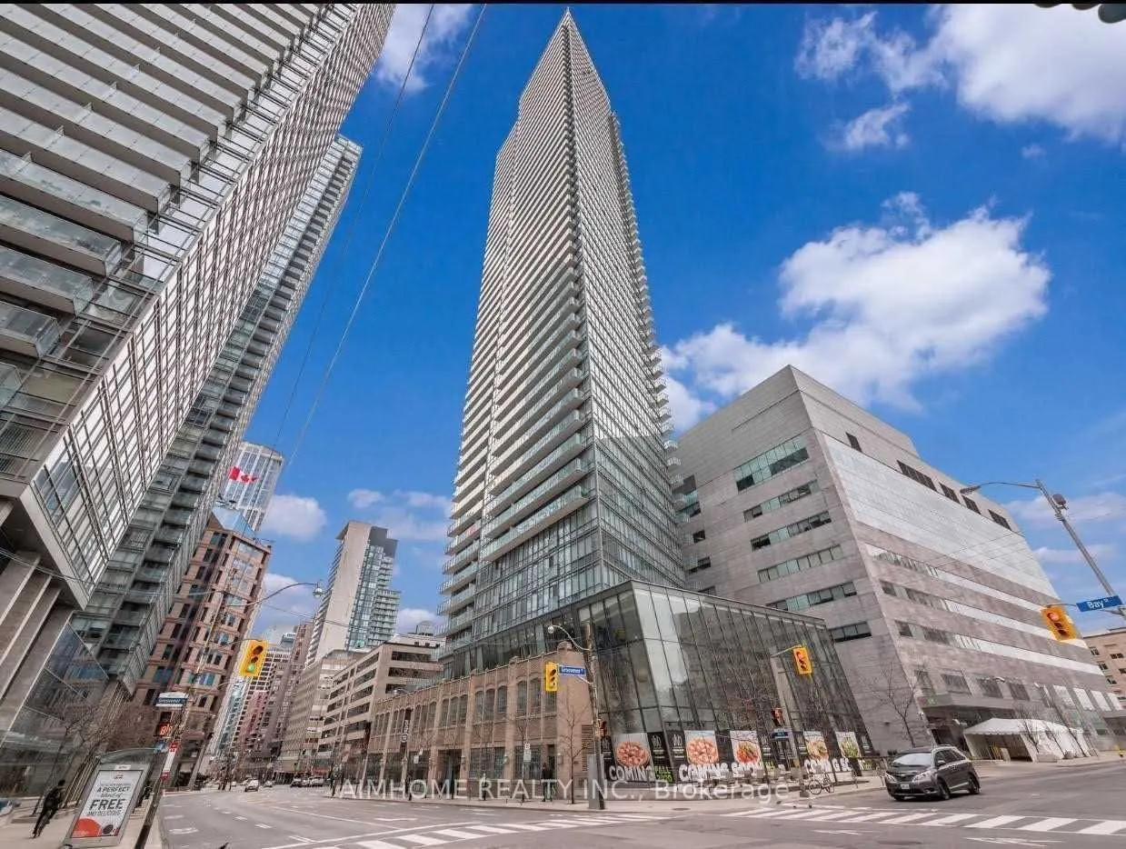 832 Bay Street, #5004