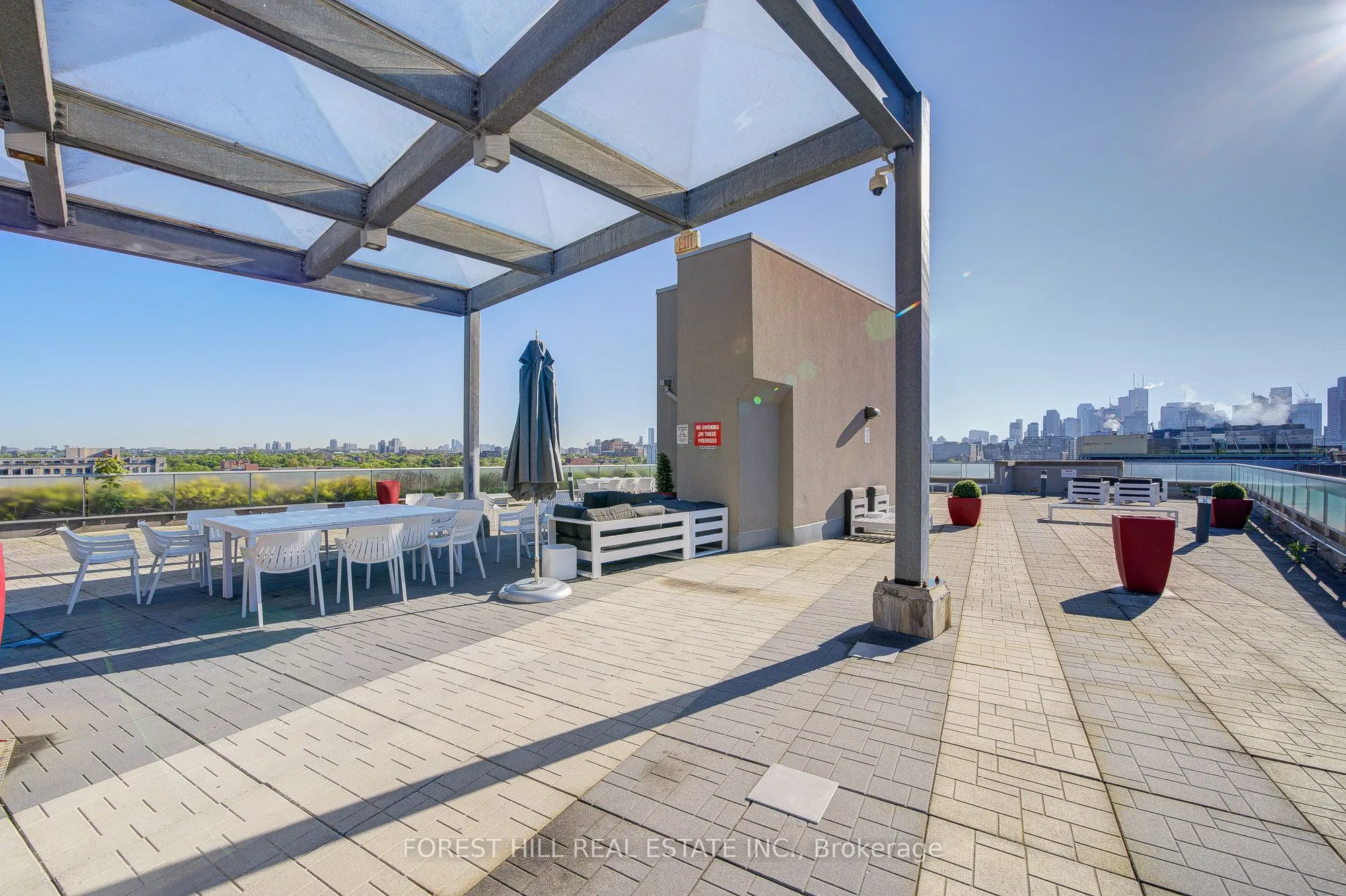 1005 King Street W, #122