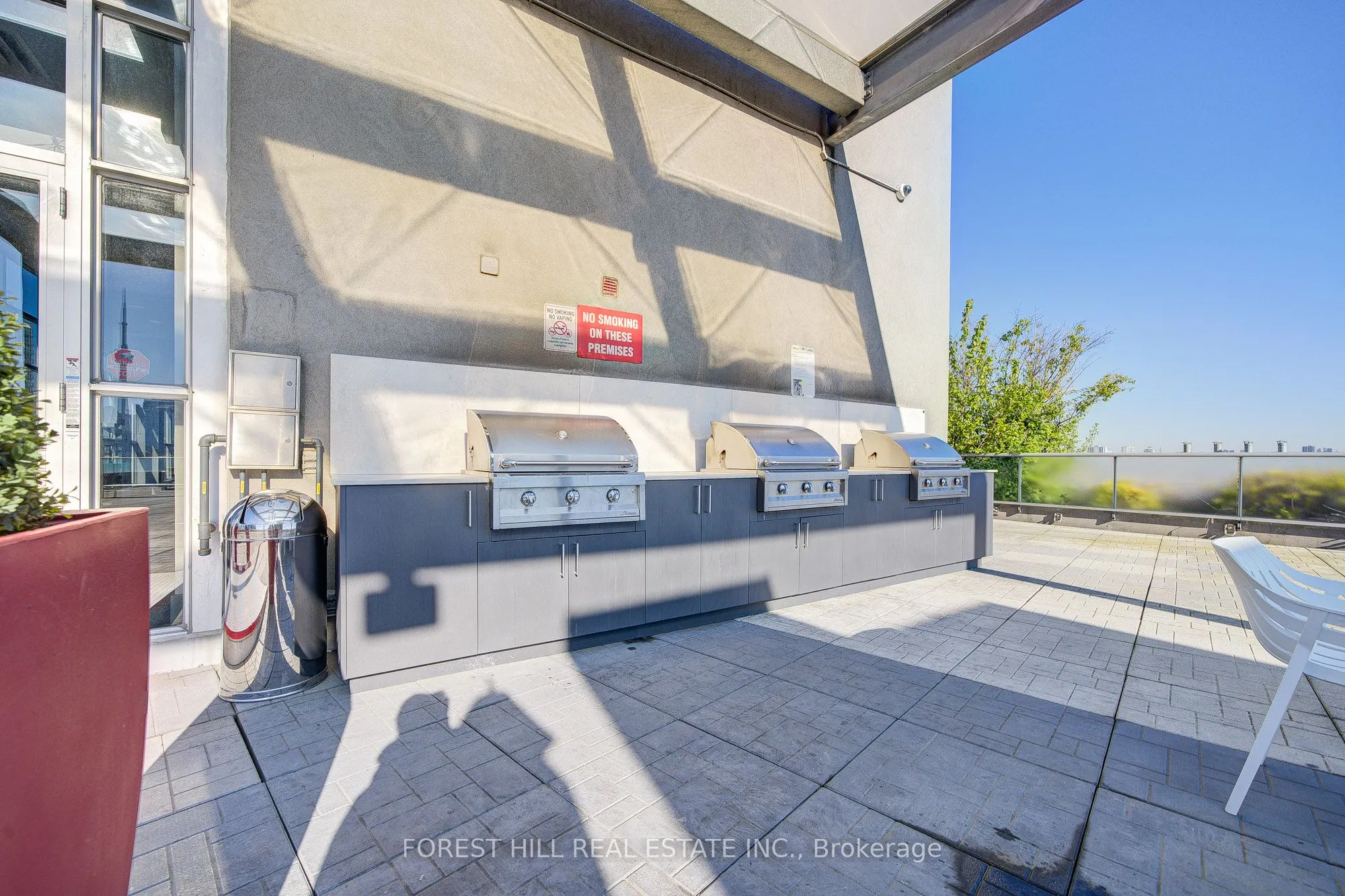 1005 King Street W, #122
