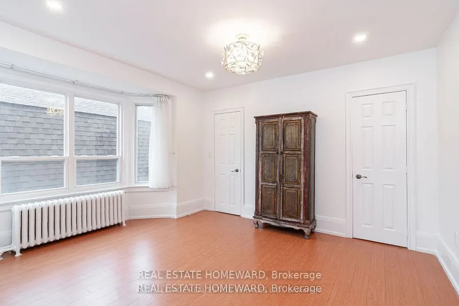 56 Oakwood Avenue