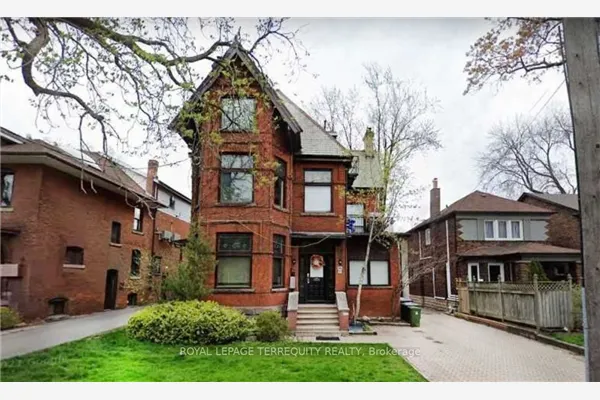 42 Keewatin Avenue