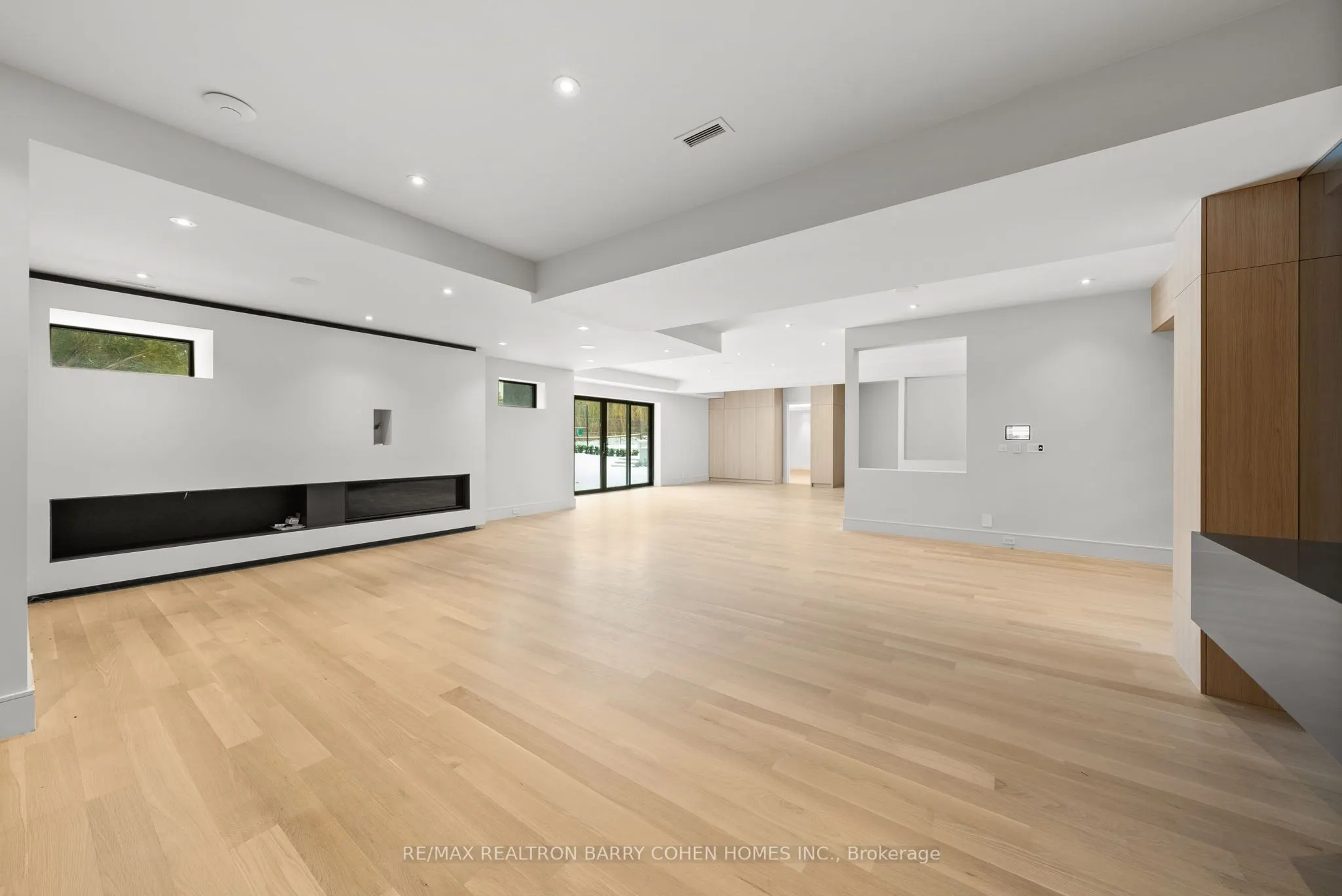 103 Old Colony Road