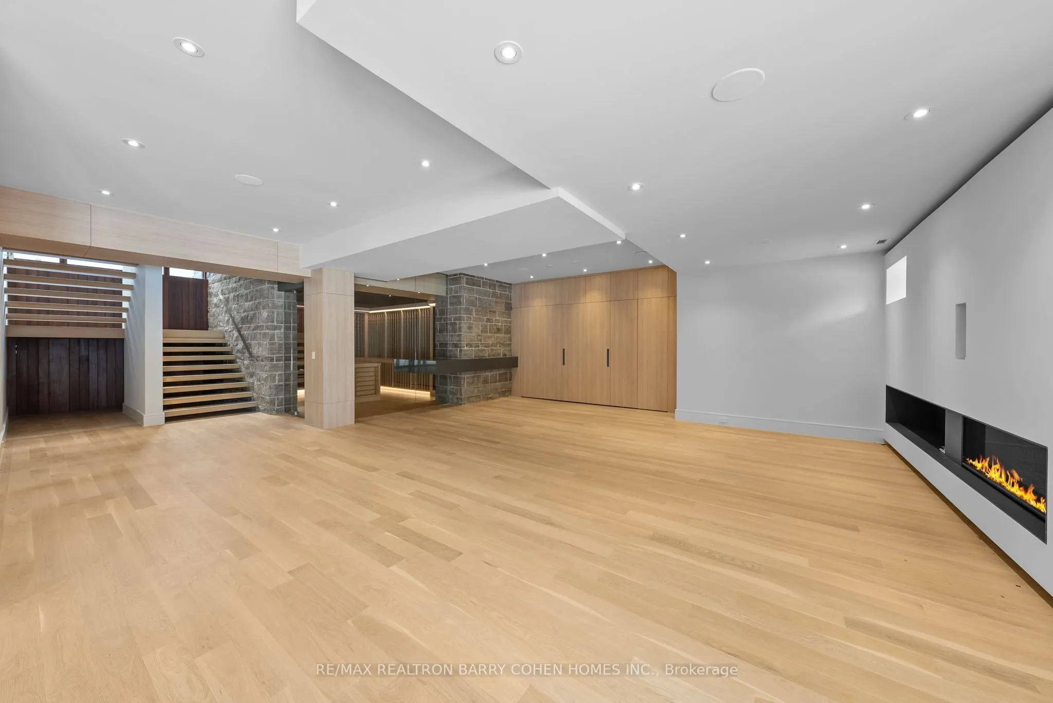 103 Old Colony Road