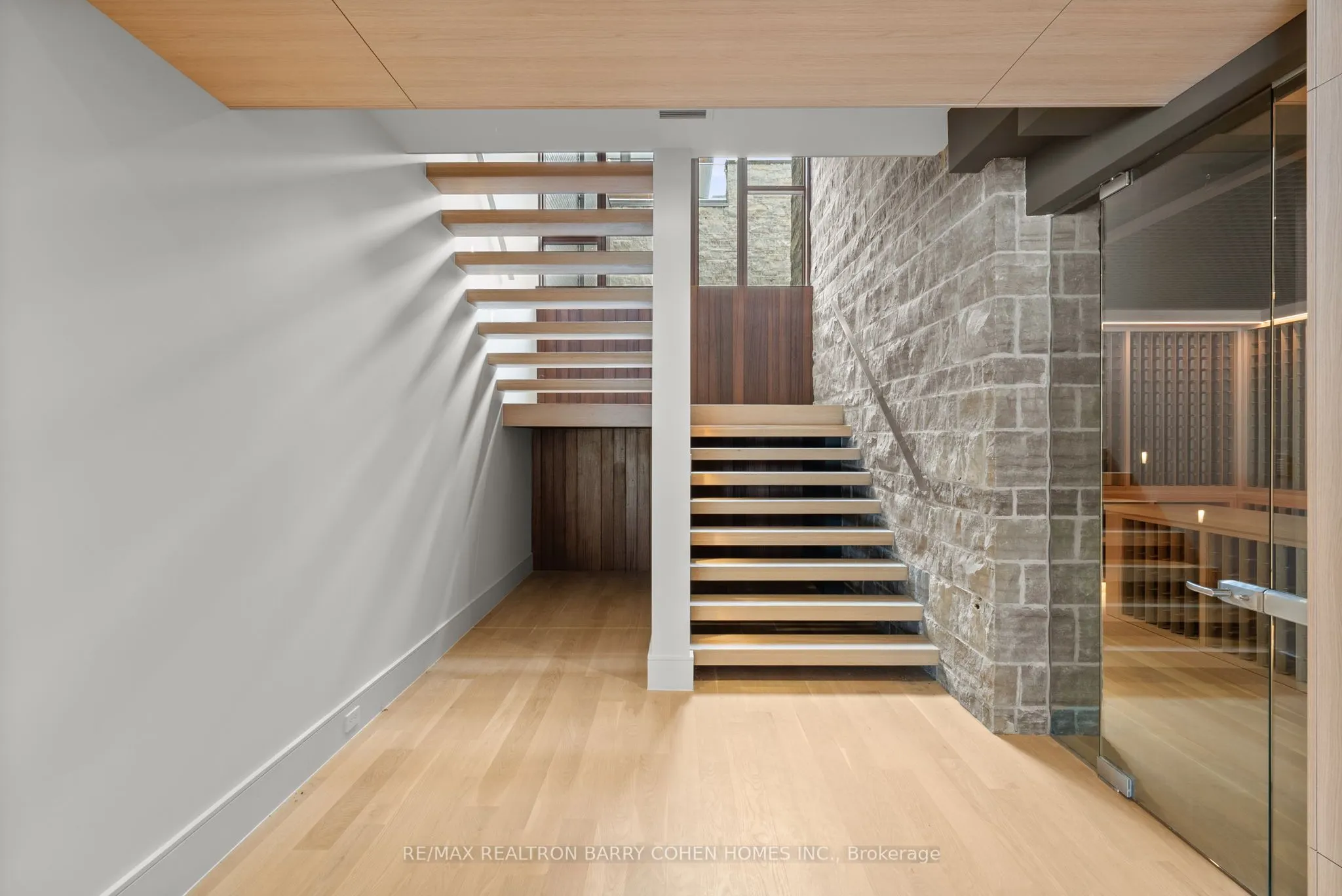 103 Old Colony Road