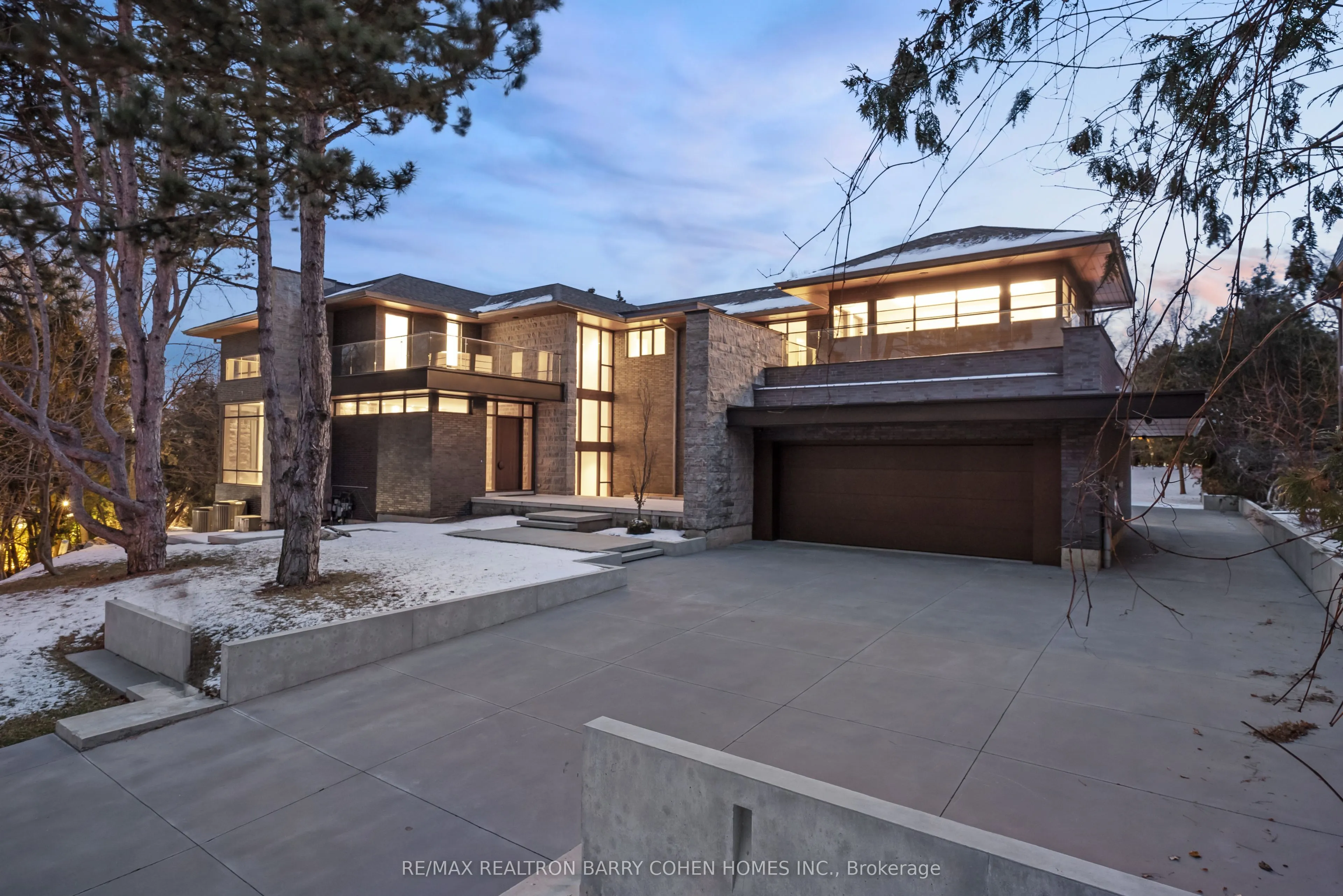 103 Old Colony Road