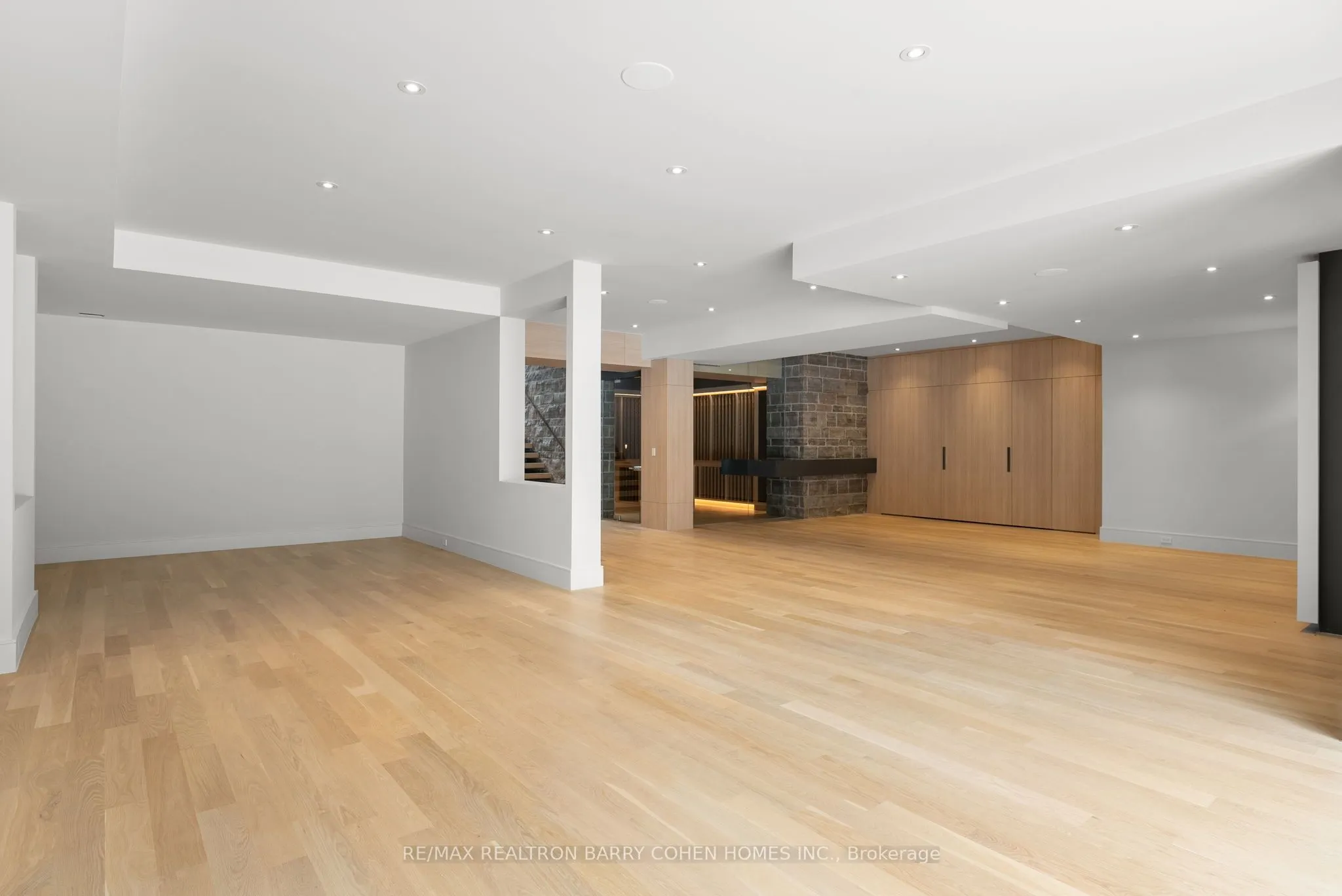 103 Old Colony Road