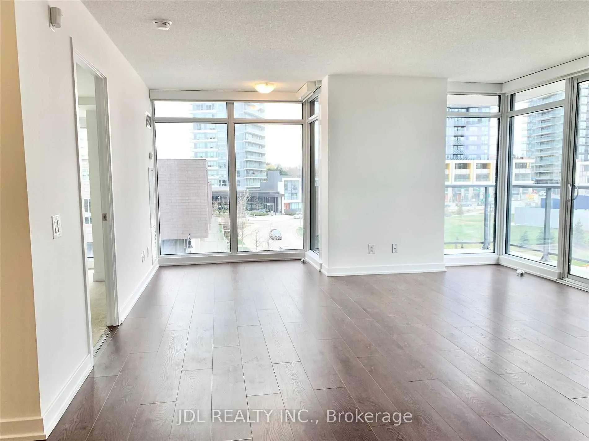 72 Esther Shiner Boulevard, #306