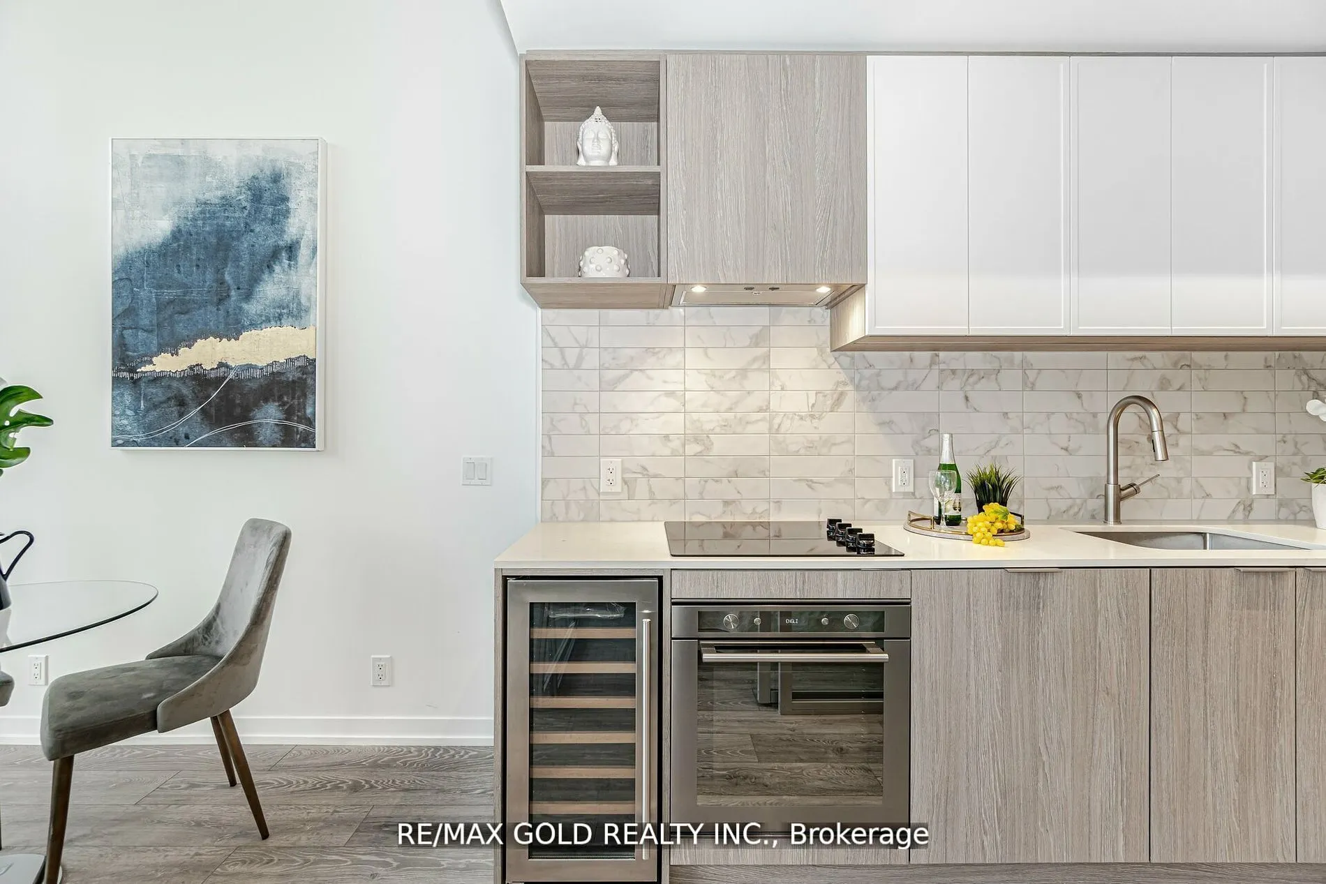 2020 Bathurst Street #216