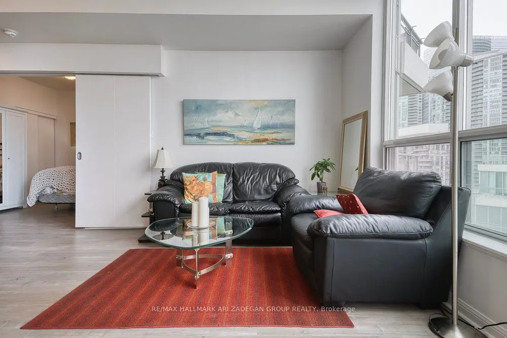 230 Queens Quay W, #1518