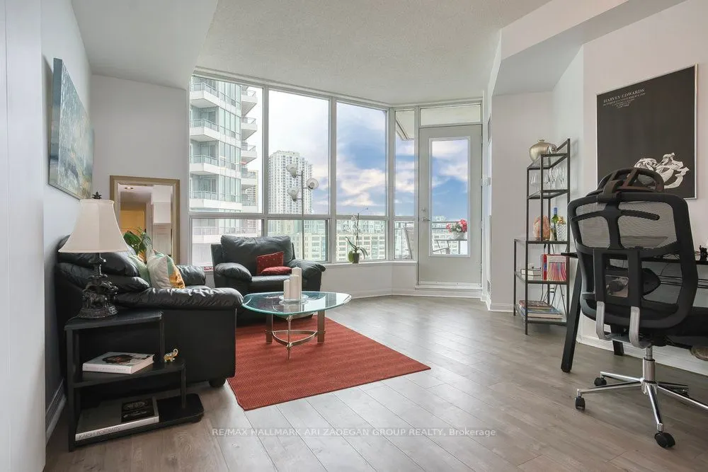230 Queens Quay W, #1518