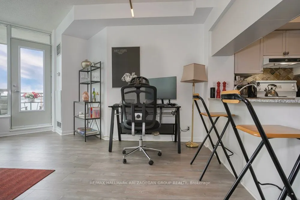 230 Queens Quay W, #1518