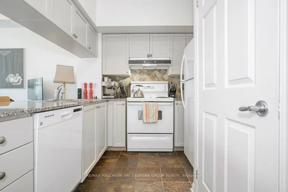 230 Queens Quay W, #1518