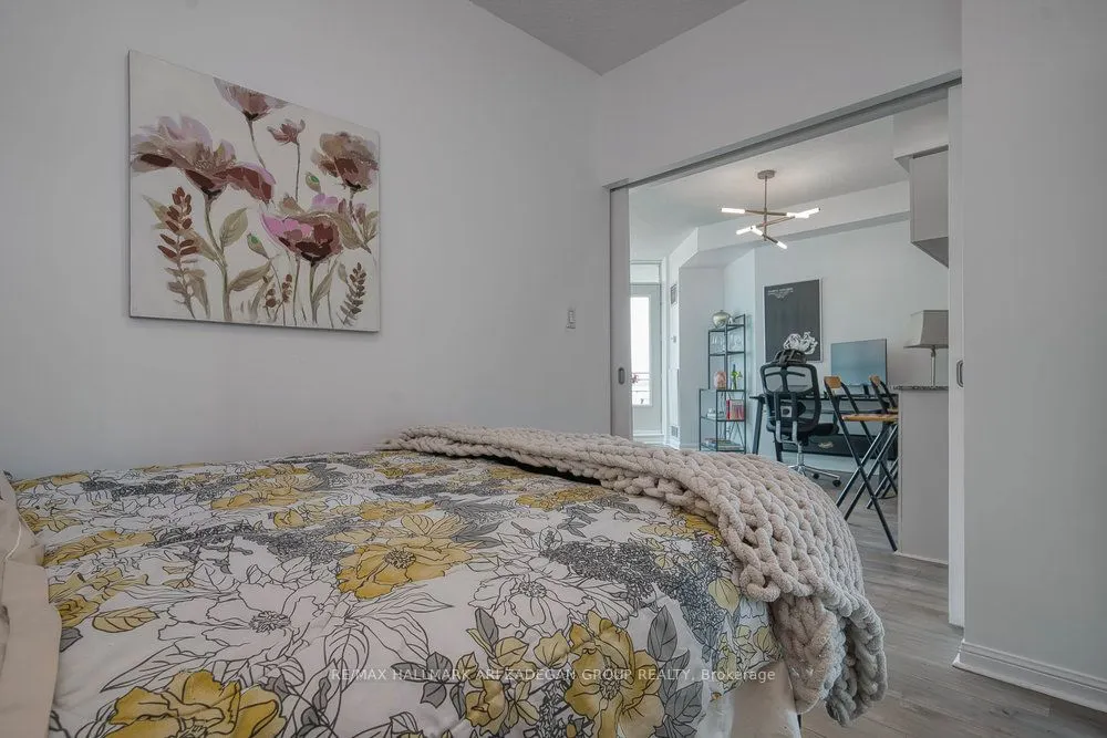 230 Queens Quay W, #1518