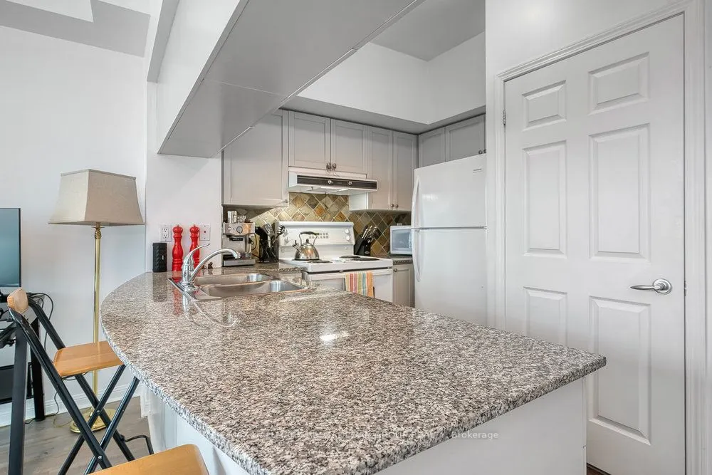 230 Queens Quay W, #1518